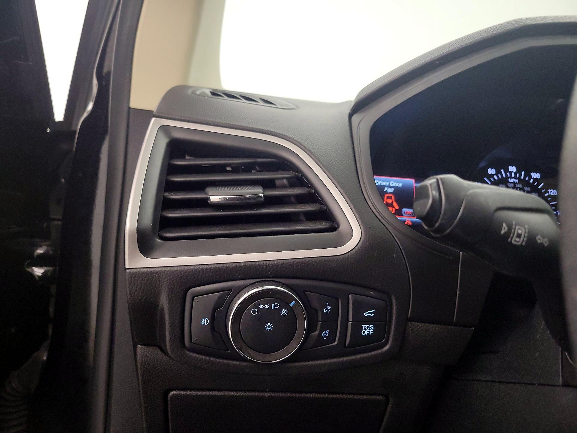 Thumbnail: 2022 Ford Edge - 13