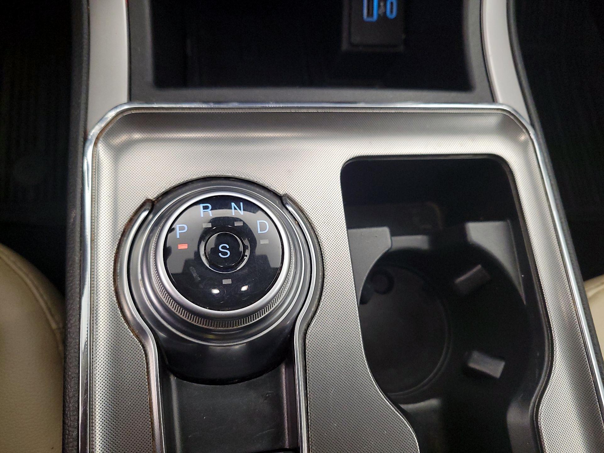 Thumbnail: 2022 Ford Edge - 18