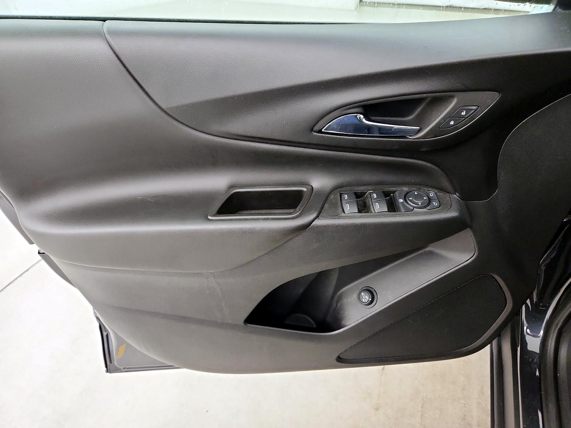 Thumbnail: 2022 Chevrolet Equinox - 12