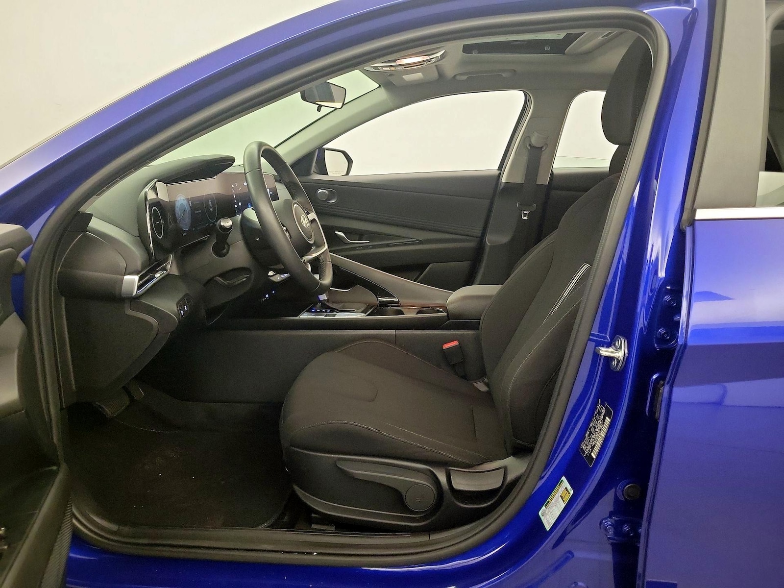 2024 Hyundai Elantra SEL - Photo 12