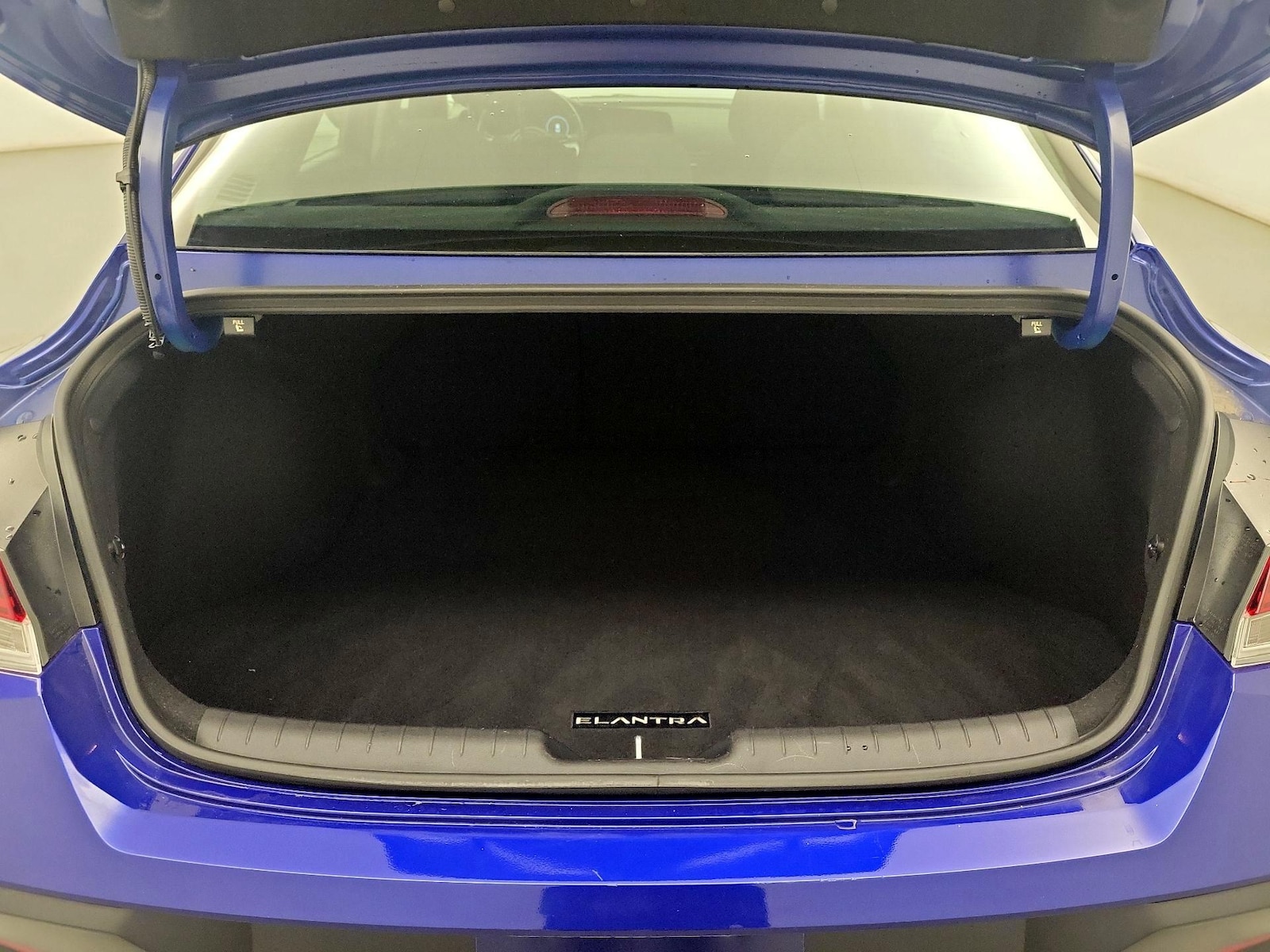 2024 Hyundai Elantra SEL - Photo 23