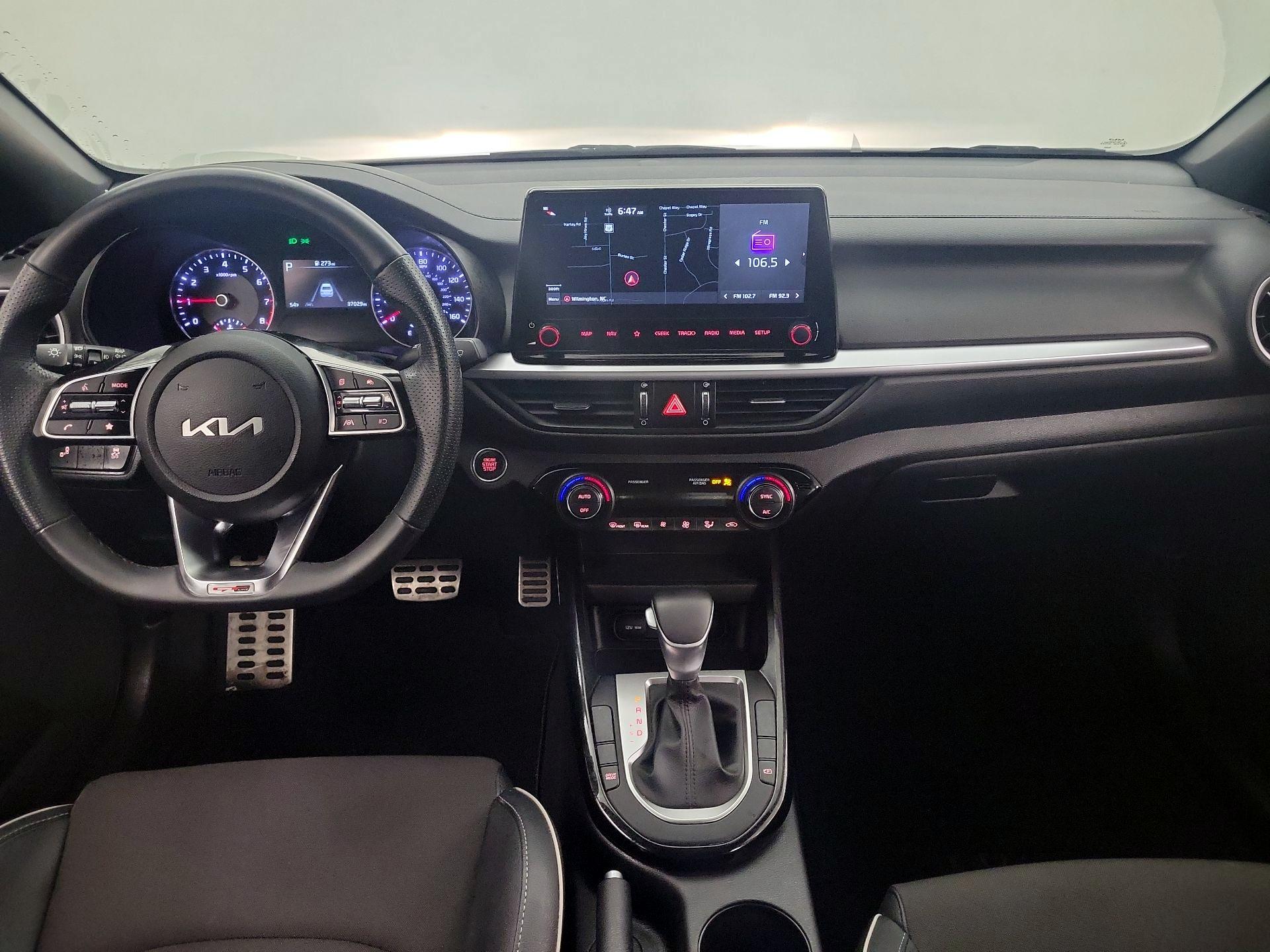 Thumbnail: 2022 Kia Forte - 9
