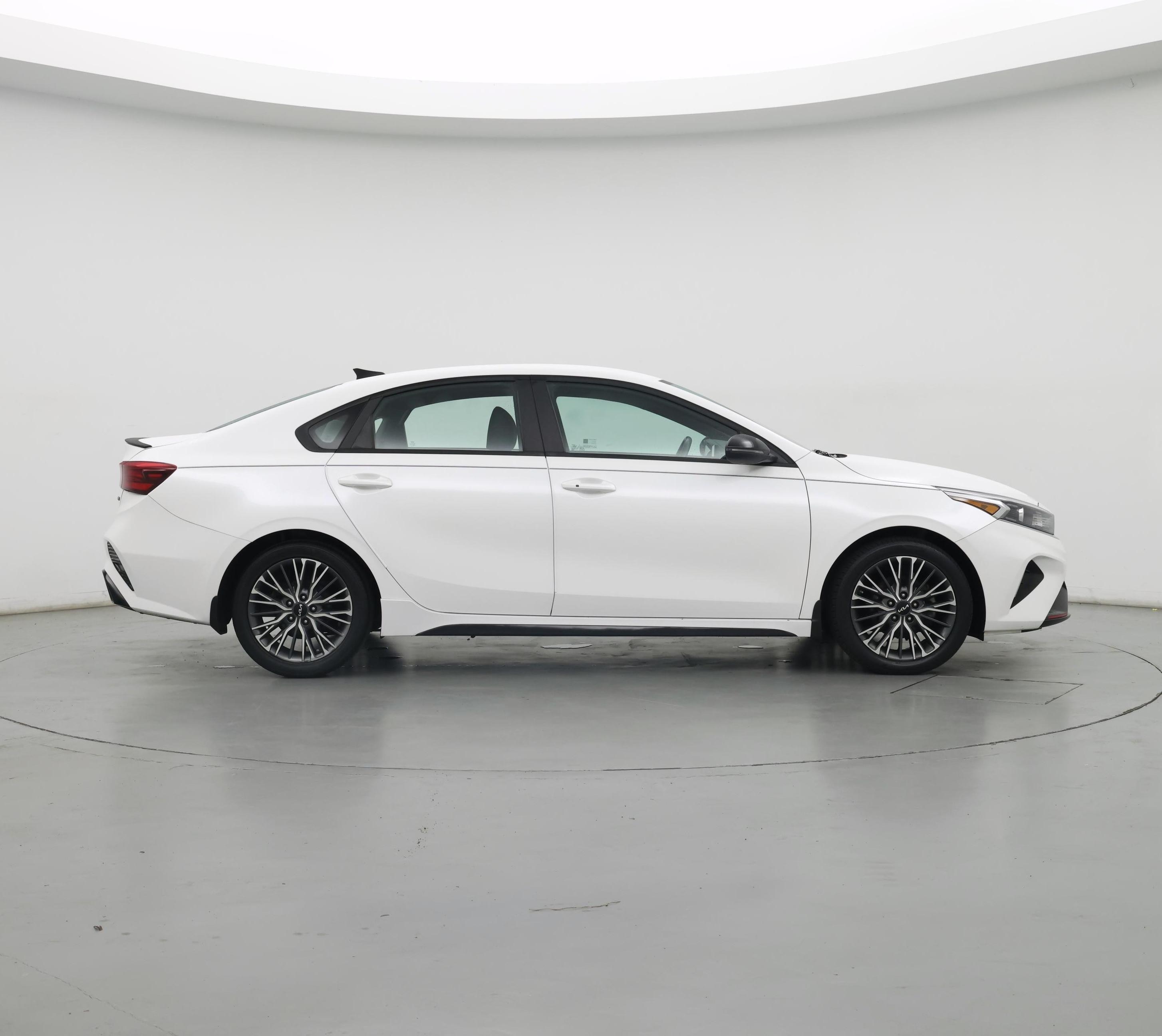 Thumbnail: 2022 Kia Forte - 7