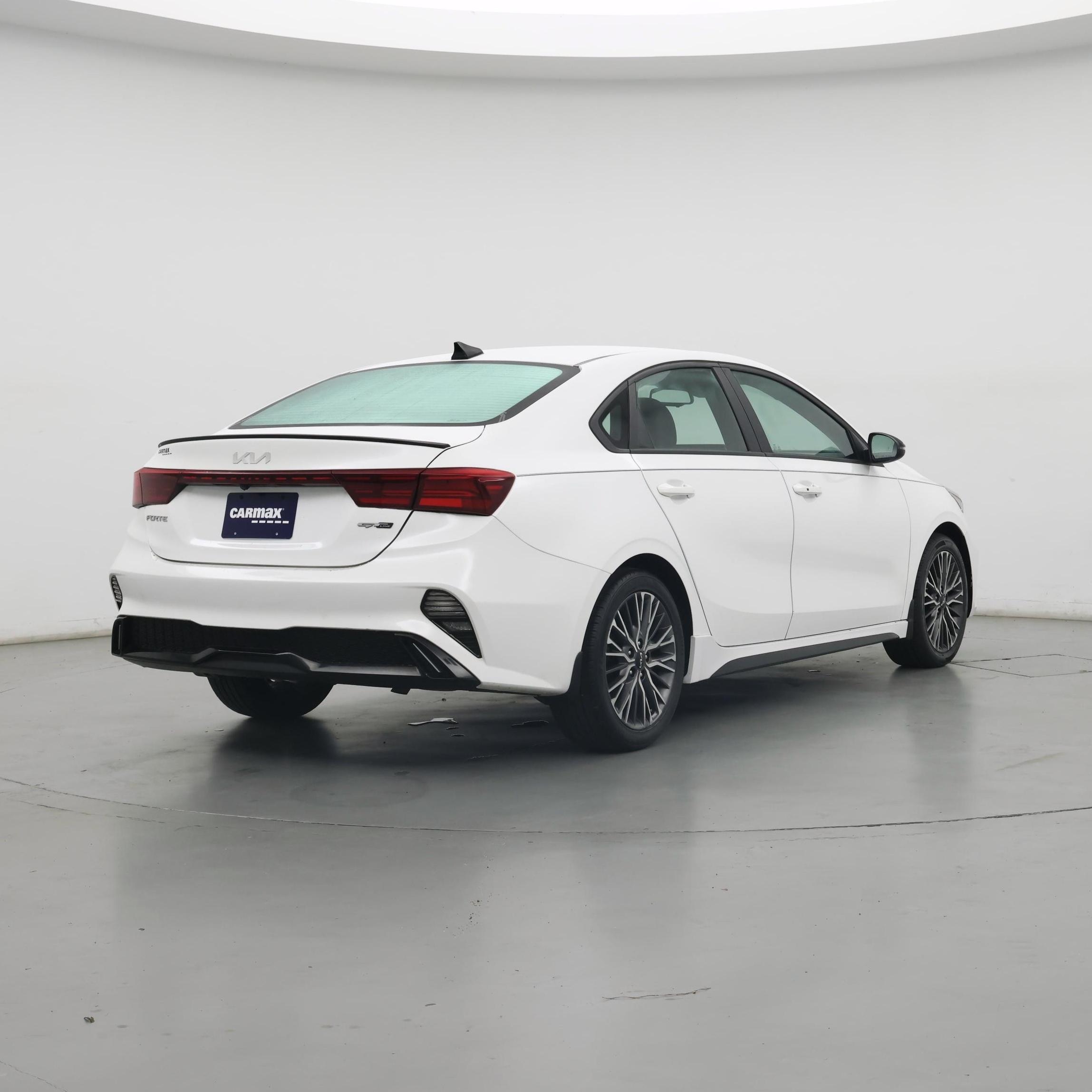 Thumbnail: 2022 Kia Forte - 8