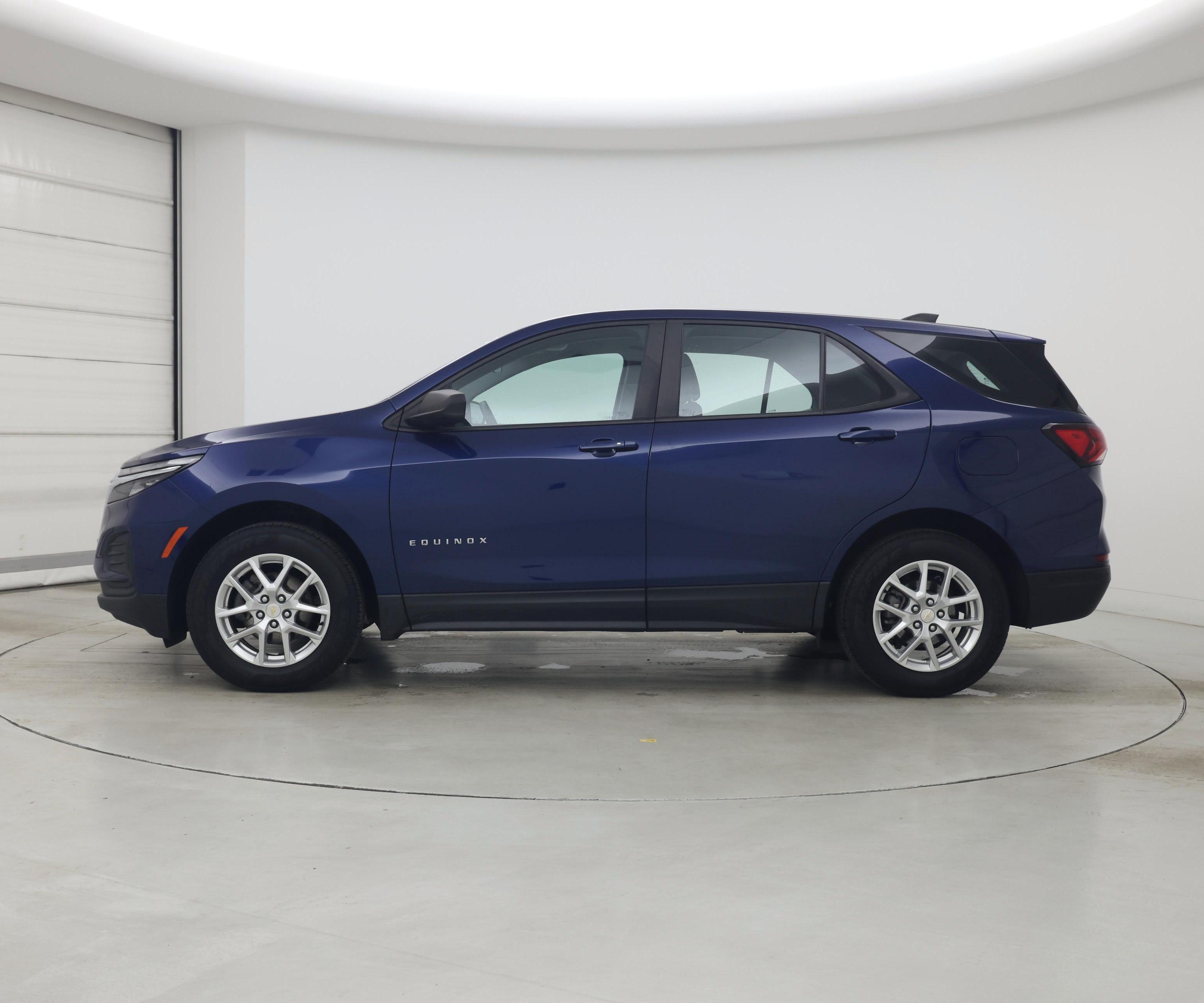 Thumbnail: 2022 Chevrolet Equinox - 3