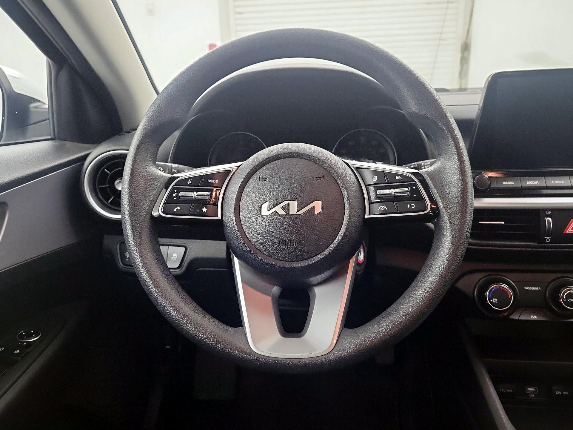 Thumbnail: 2023 Kia Forte - 10
