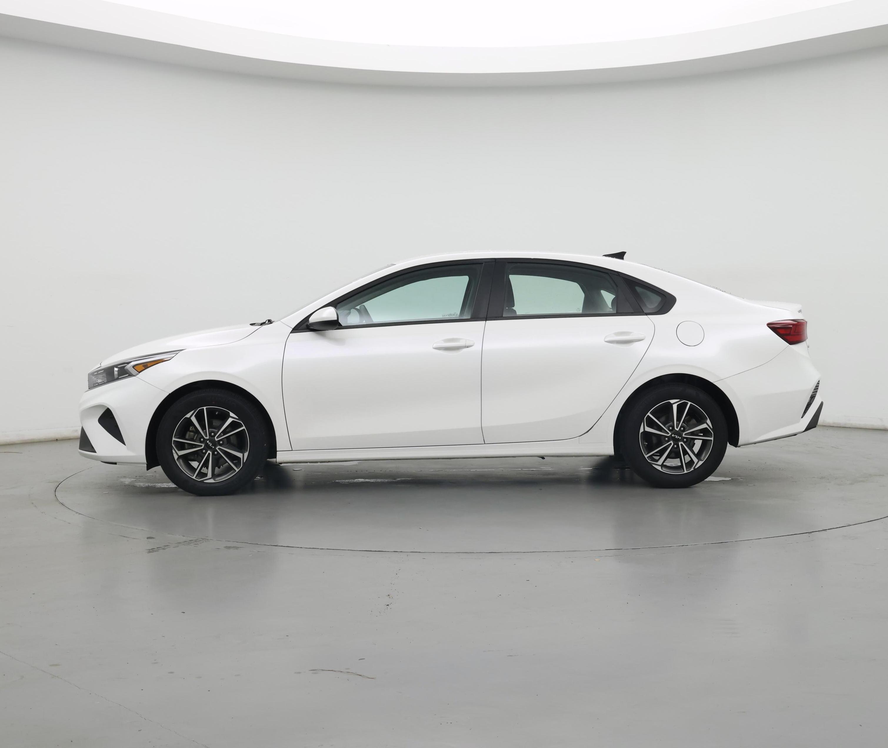 Thumbnail: 2023 Kia Forte - 3
