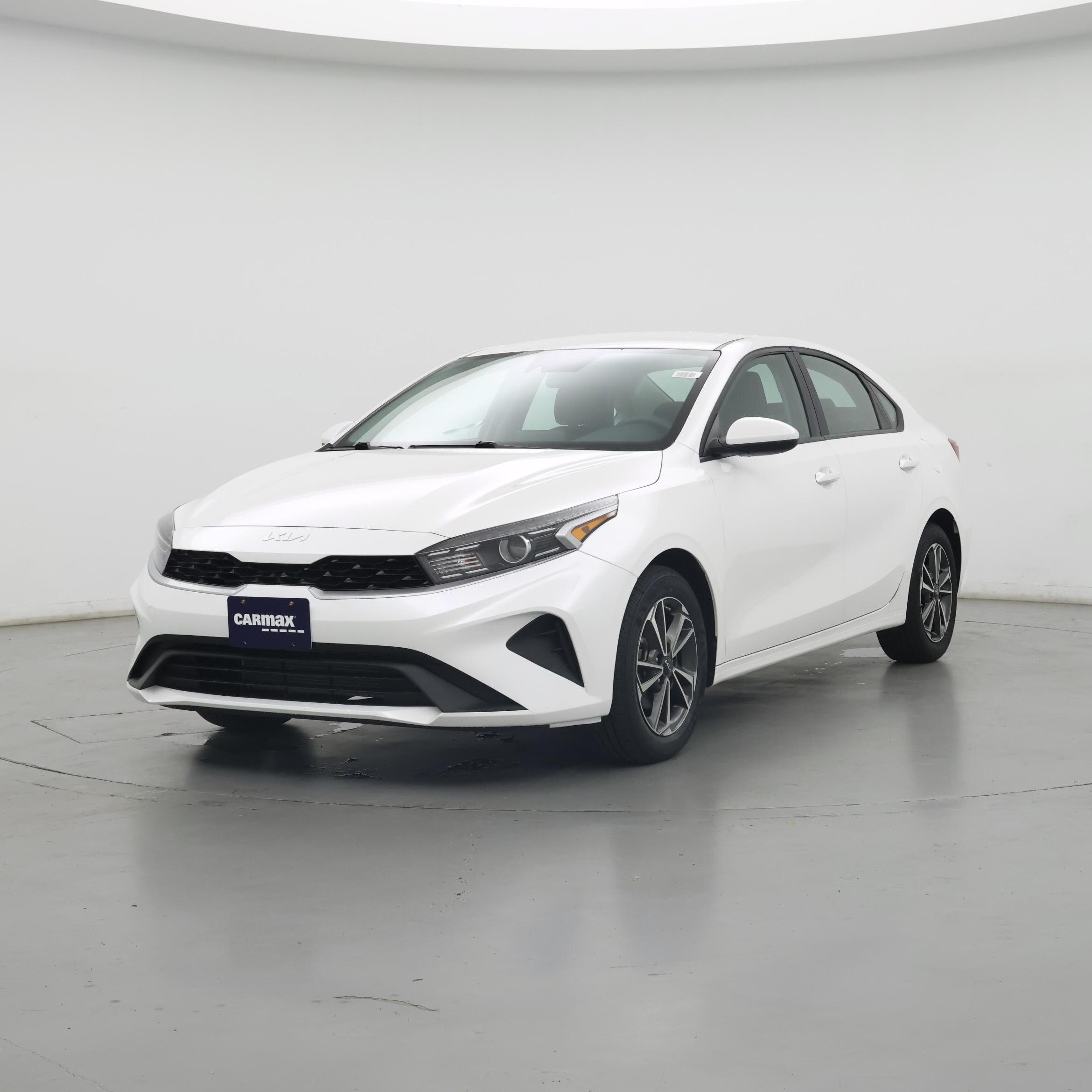 Thumbnail: 2023 Kia Forte - 4
