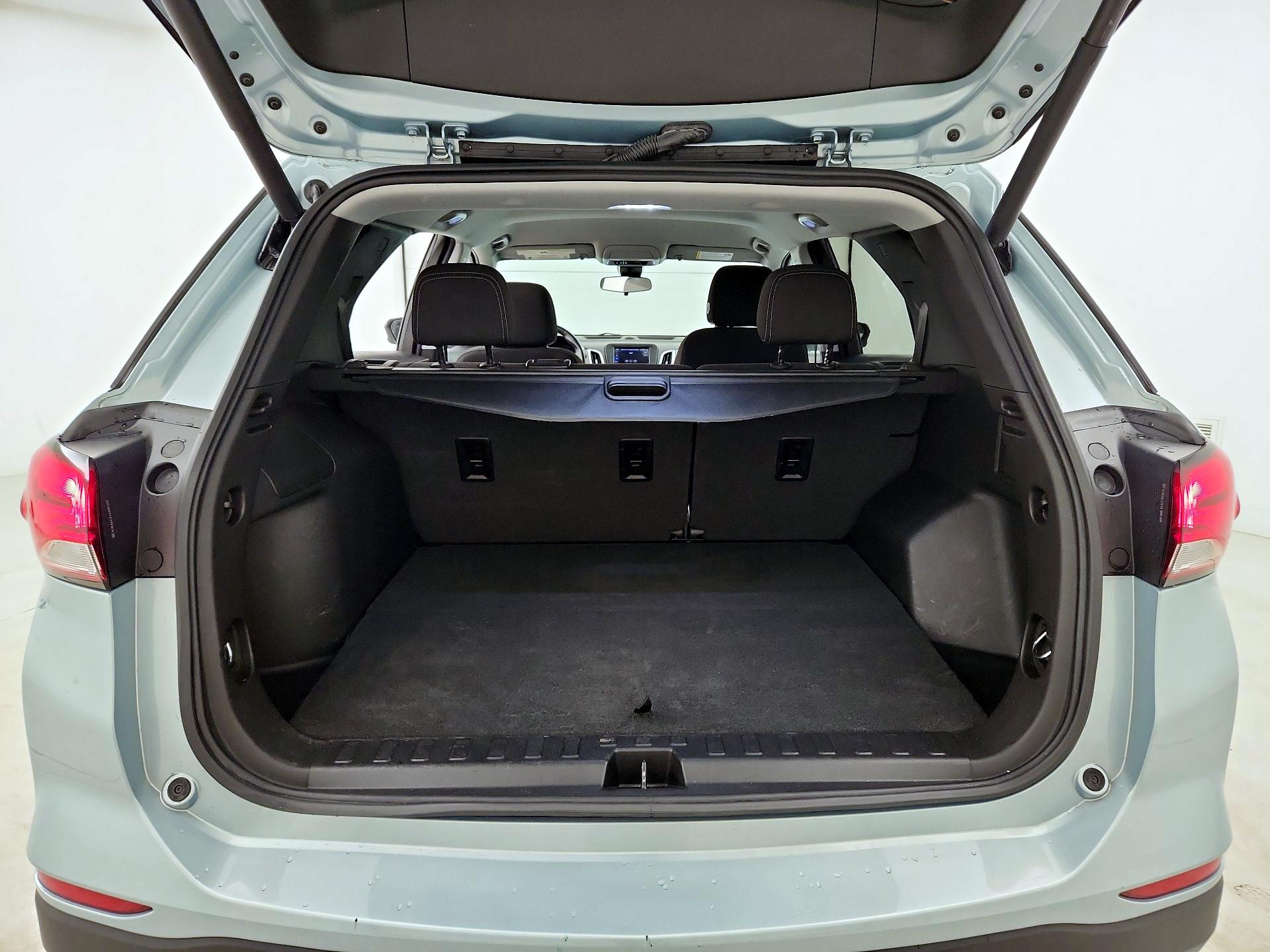 Thumbnail: 2022 Chevrolet Equinox - 18