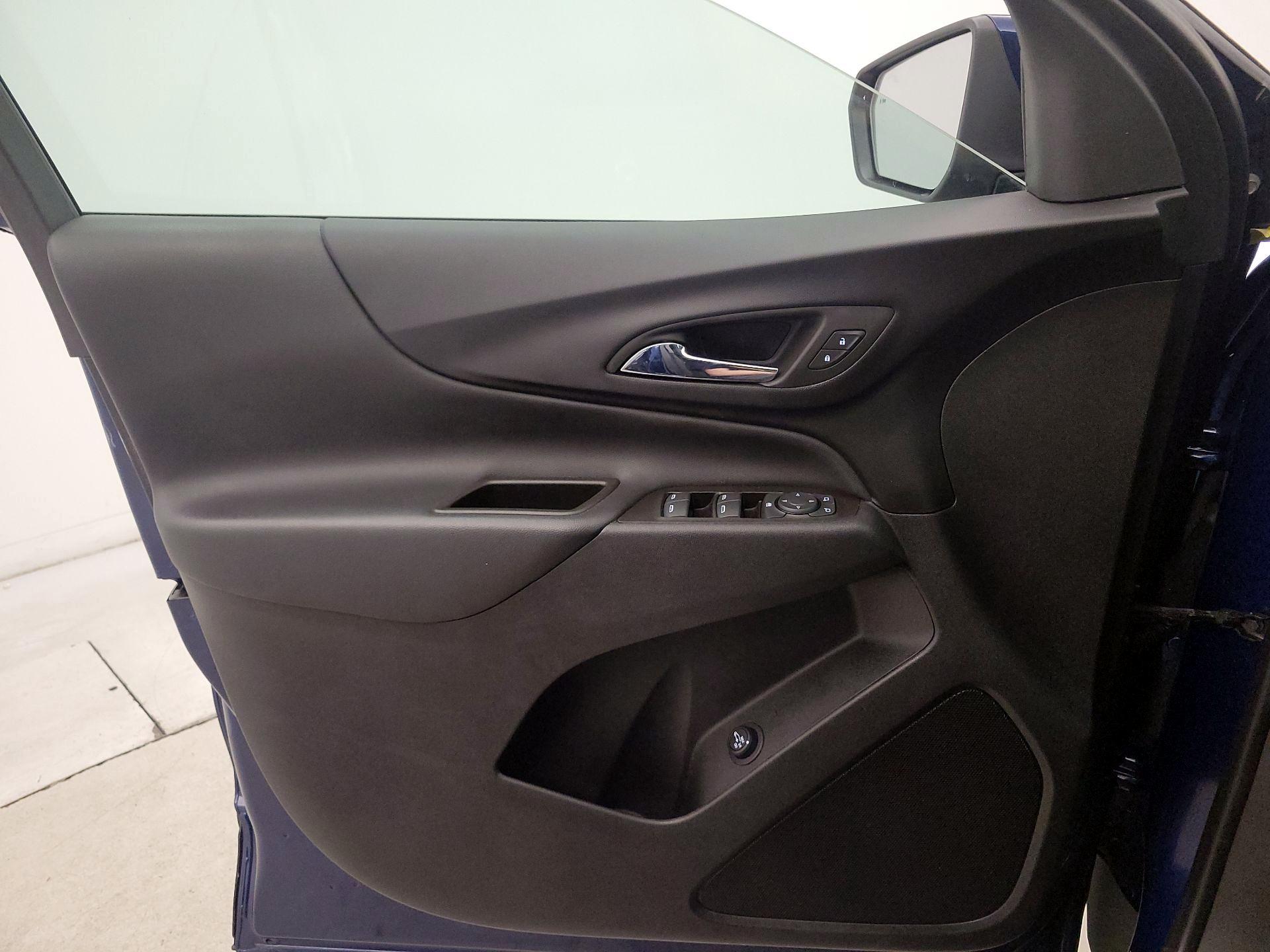 Thumbnail: 2023 Chevrolet Equinox - 12