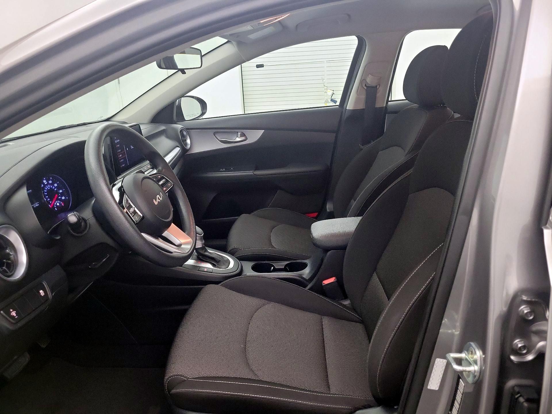 Thumbnail: 2023 Kia Forte - 11