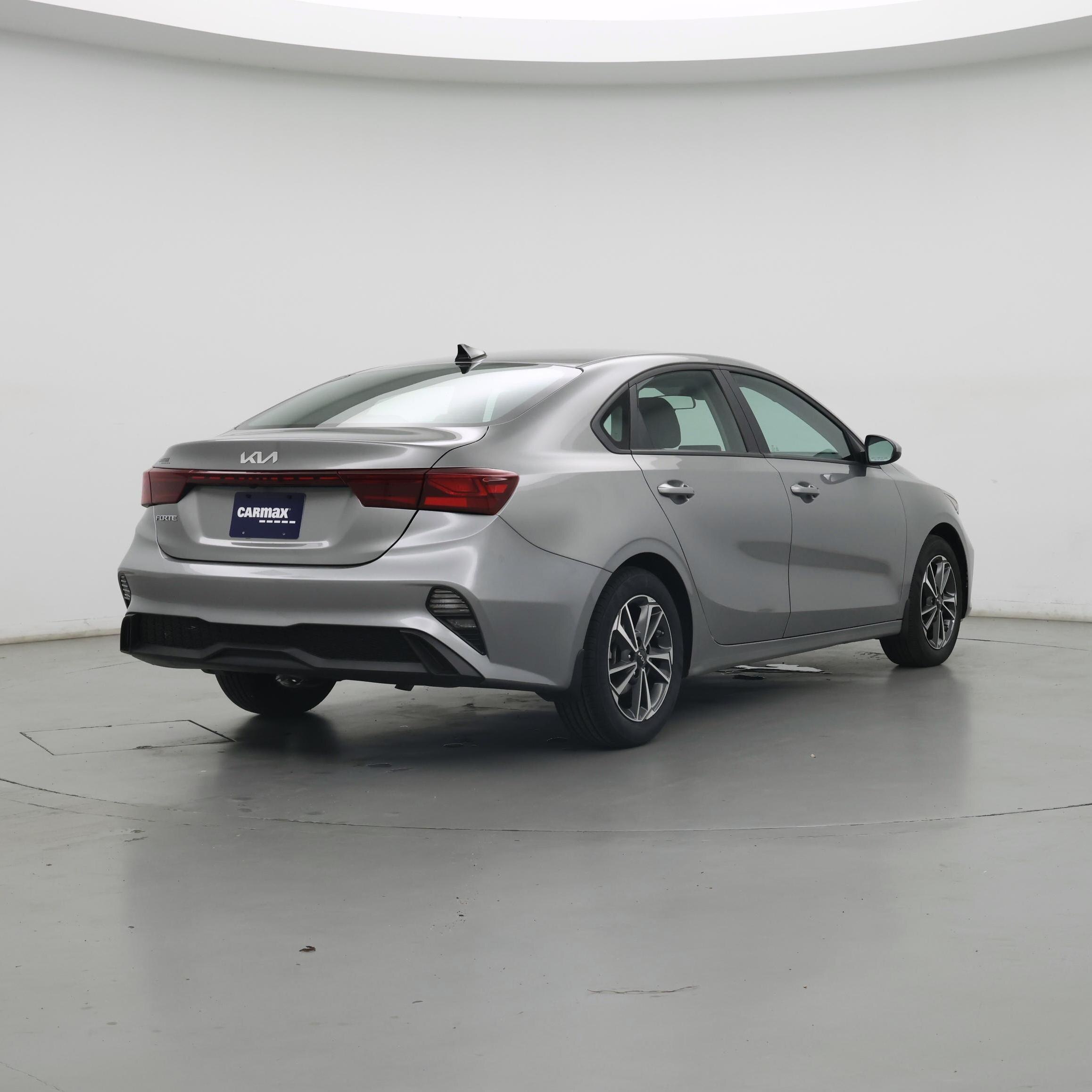 Thumbnail: 2023 Kia Forte - 8
