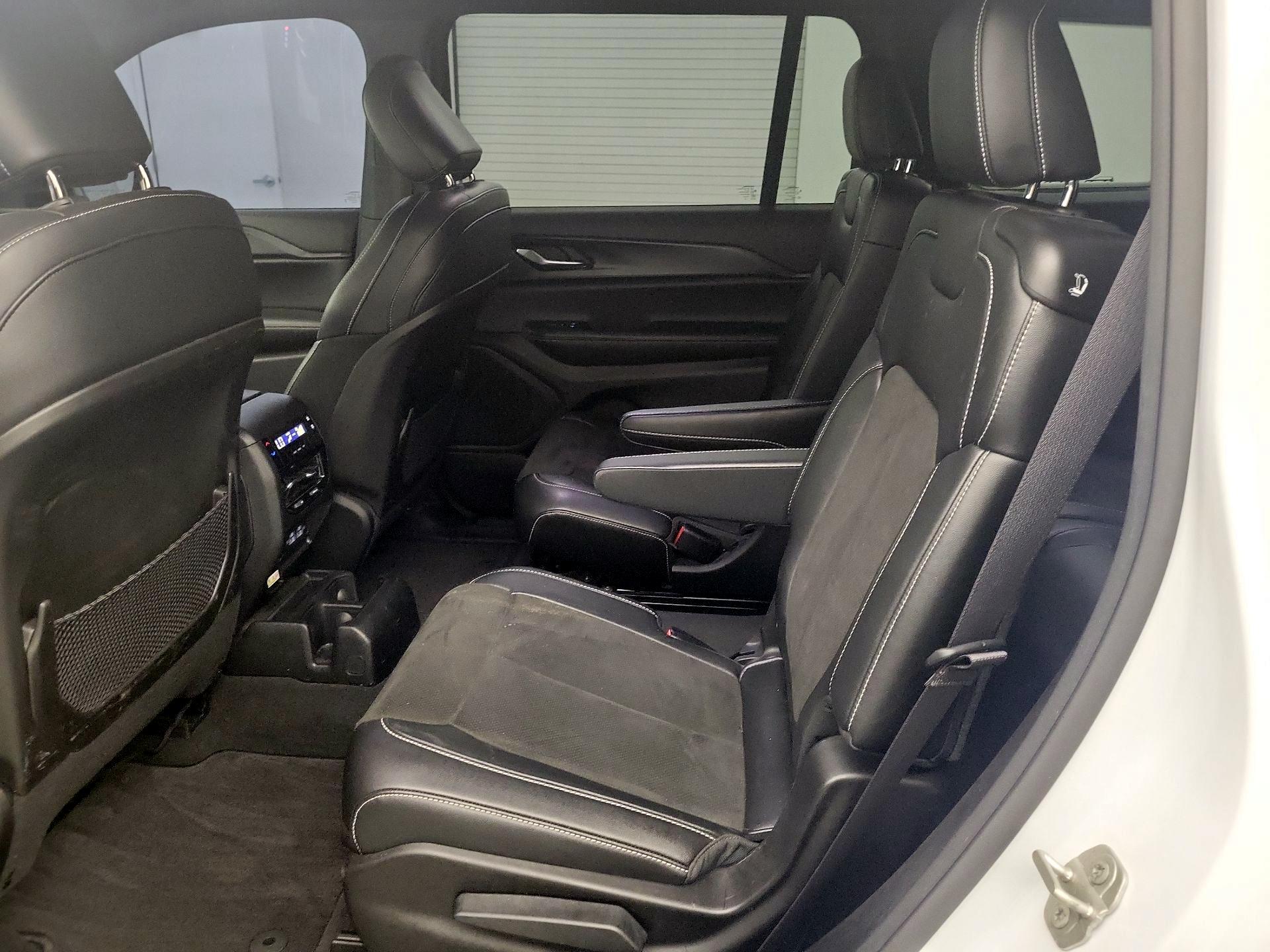 Thumbnail: 2023 Jeep Grand Cherokee L - 19