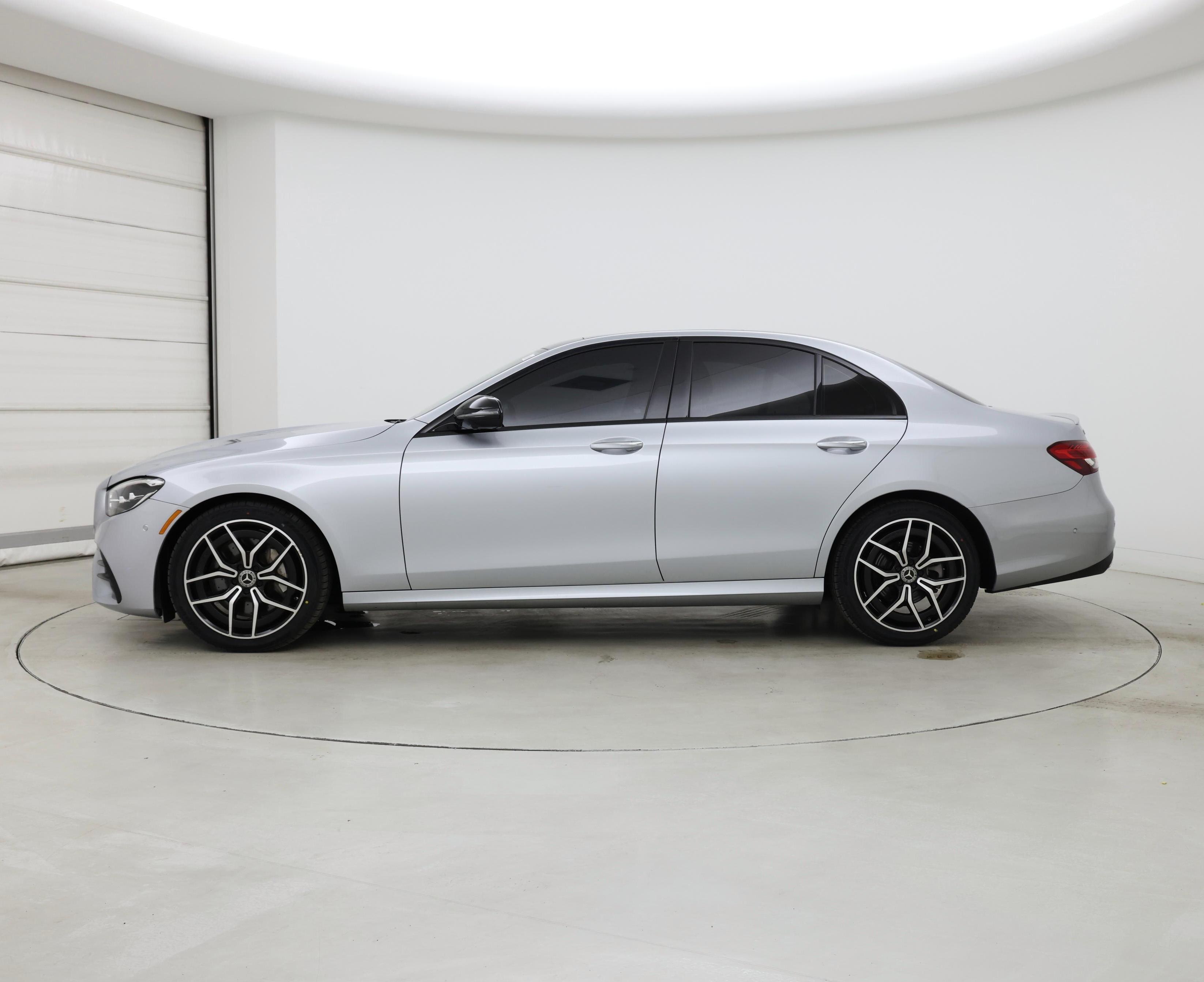 Thumbnail: 2023 Mercedes-Benz E-Class - 3