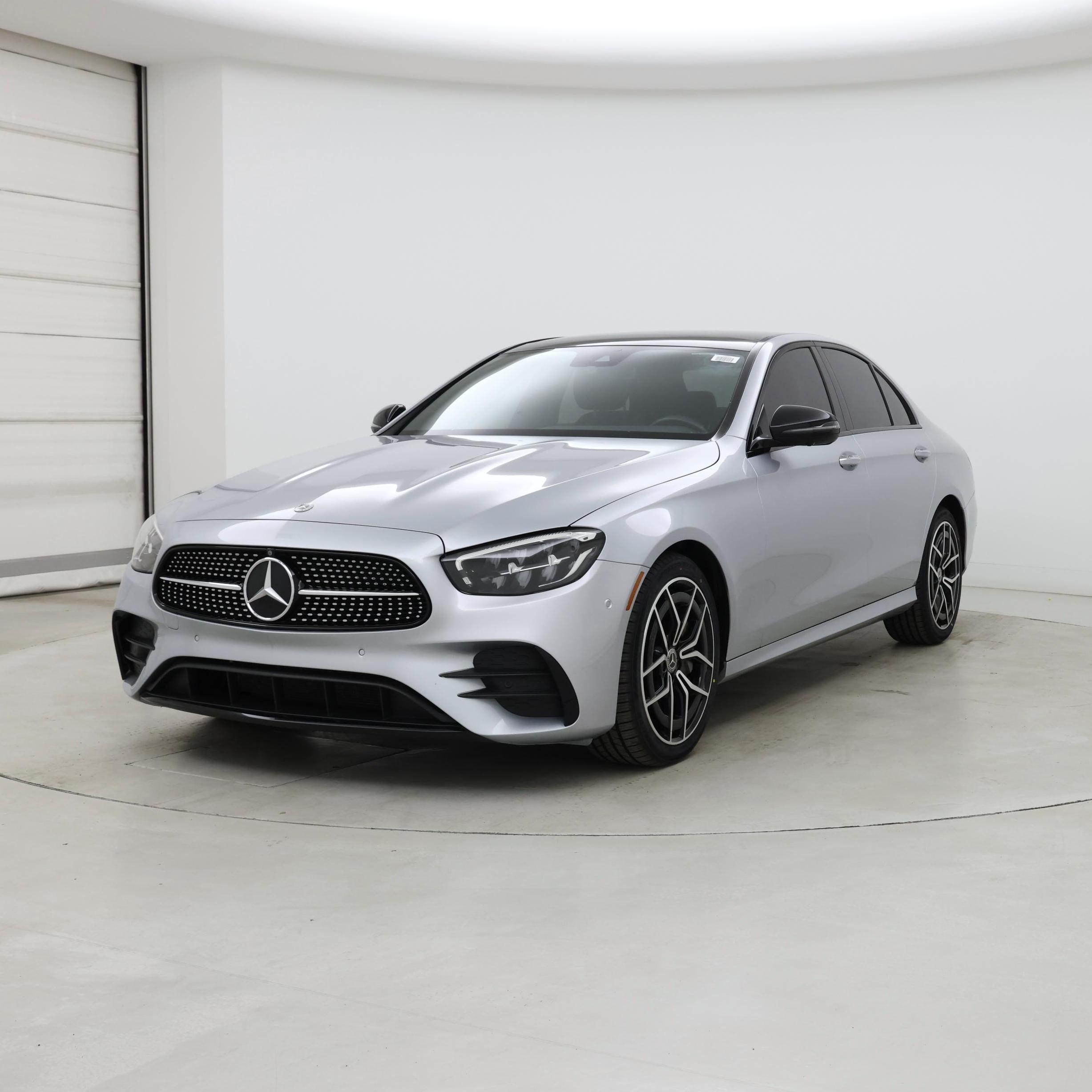 Thumbnail: 2023 Mercedes-Benz E-Class - 4