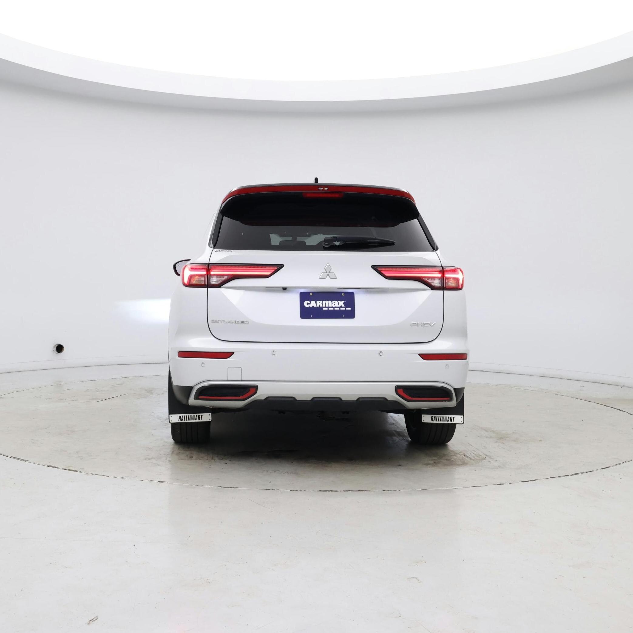 Thumbnail: 2023 Mitsubishi Outlander - 6