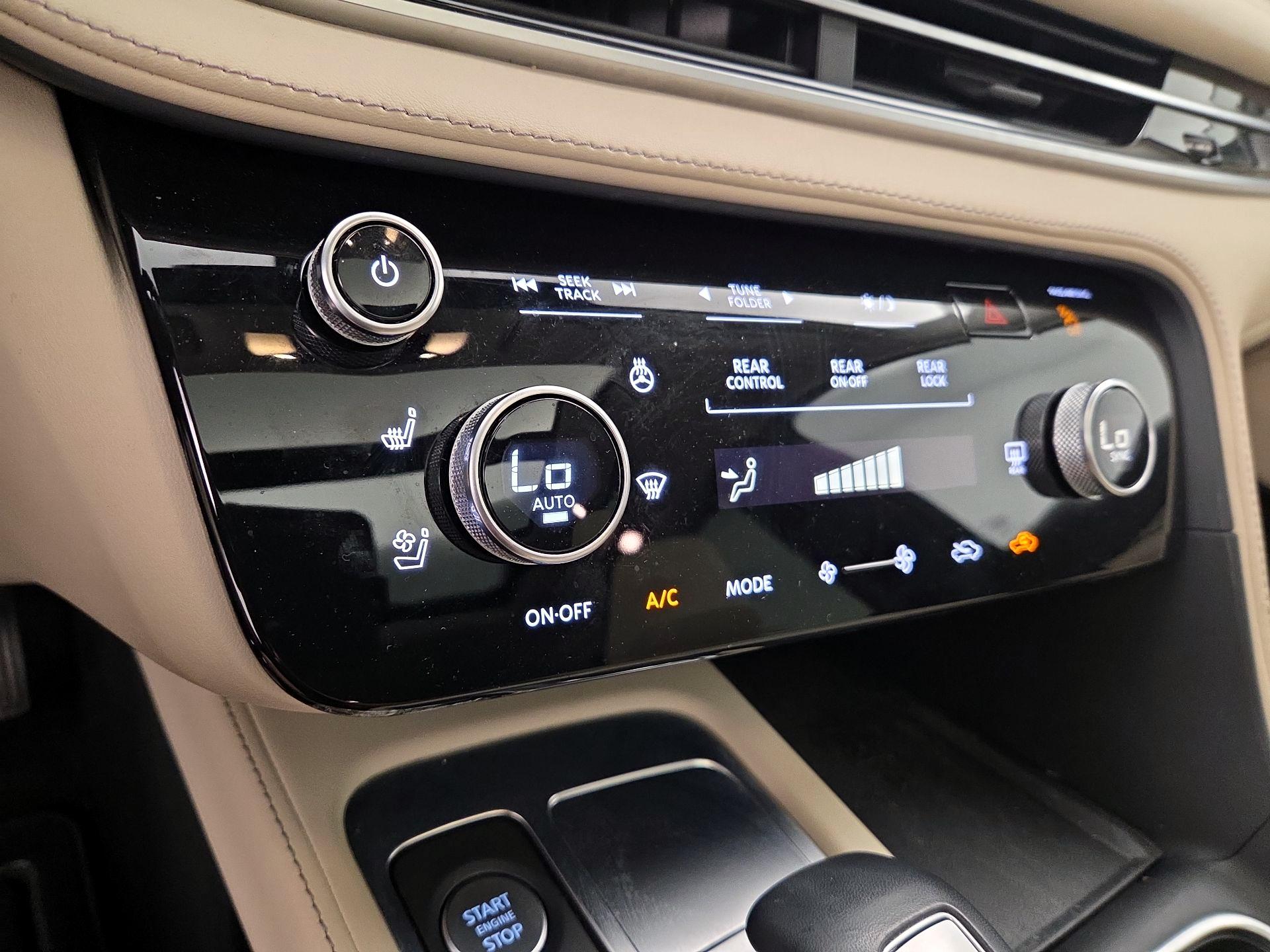 Thumbnail: 2023 INFINITI QX60 - 17