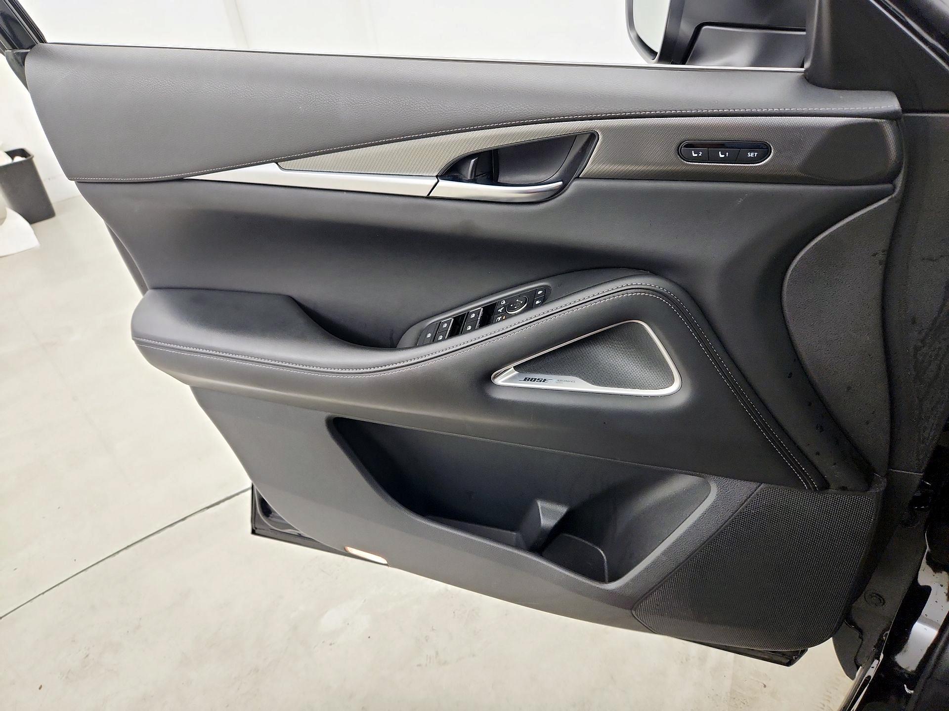 Thumbnail: 2023 INFINITI QX60 - 12