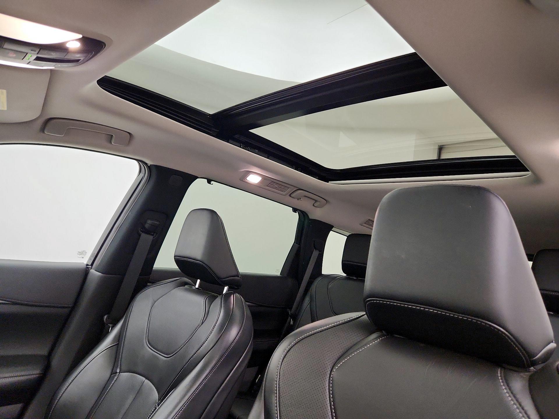 Thumbnail: 2023 INFINITI QX60 - 20