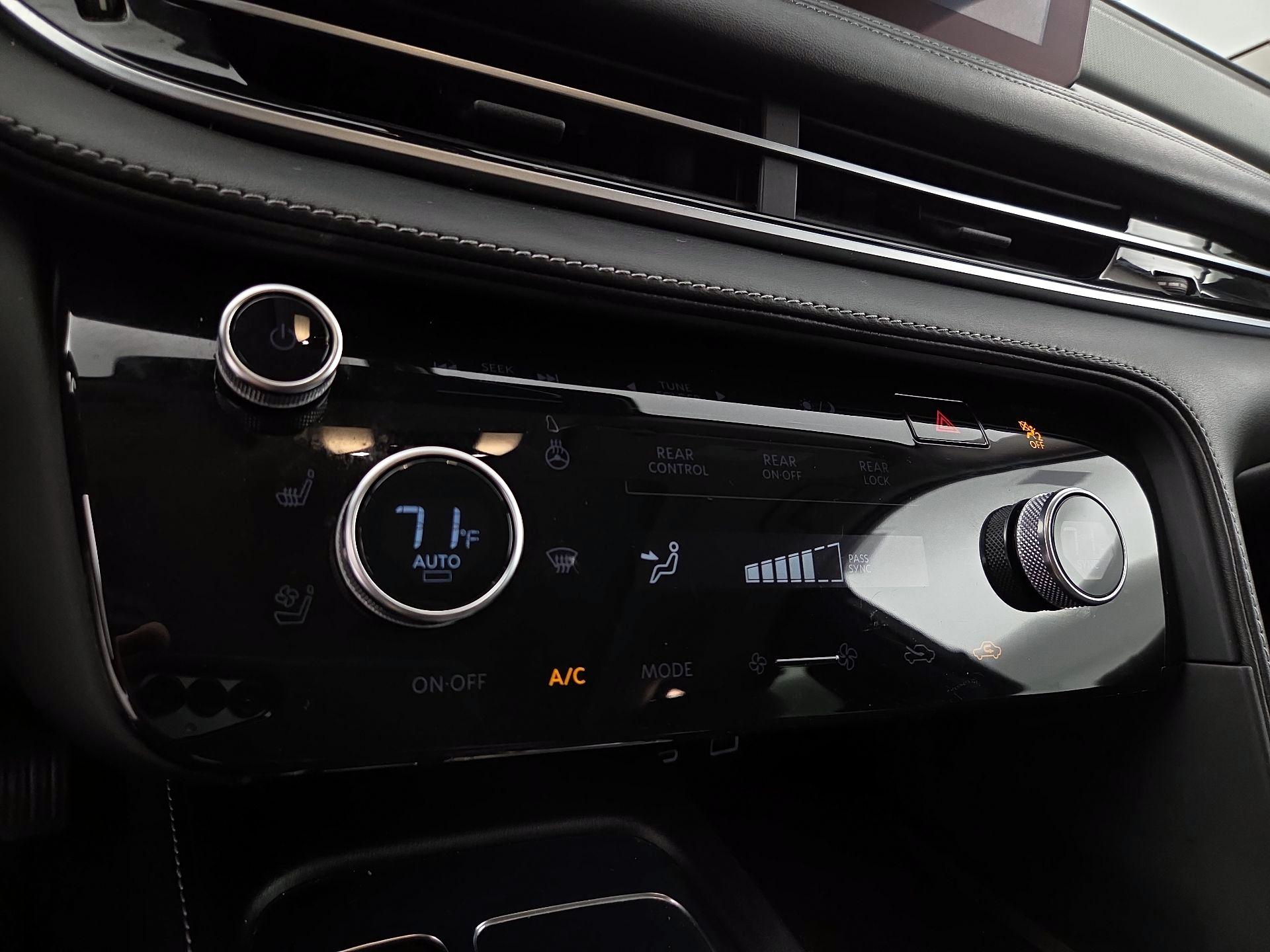 Thumbnail: 2023 INFINITI QX60 - 17