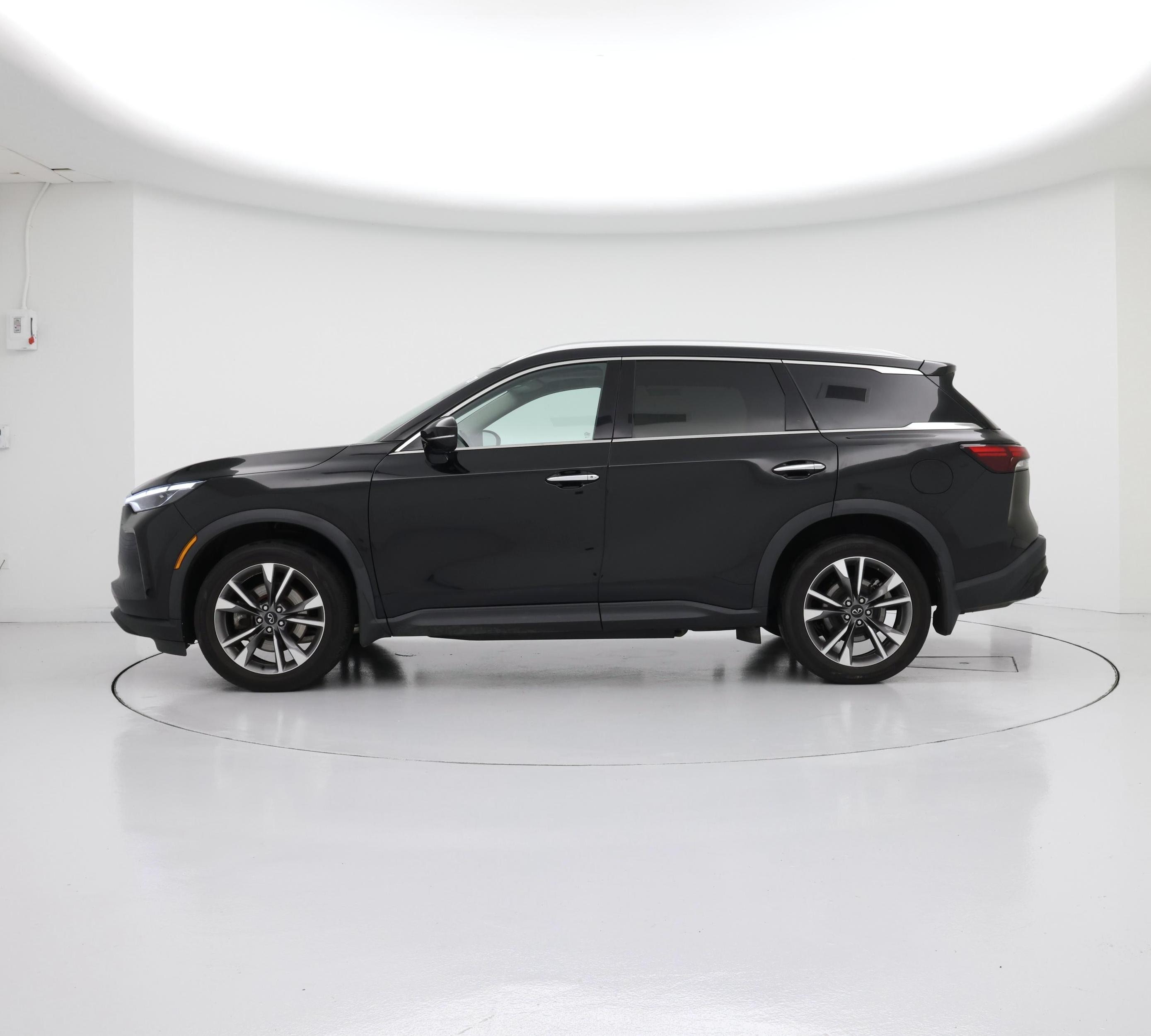Thumbnail: 2023 INFINITI QX60 - 3