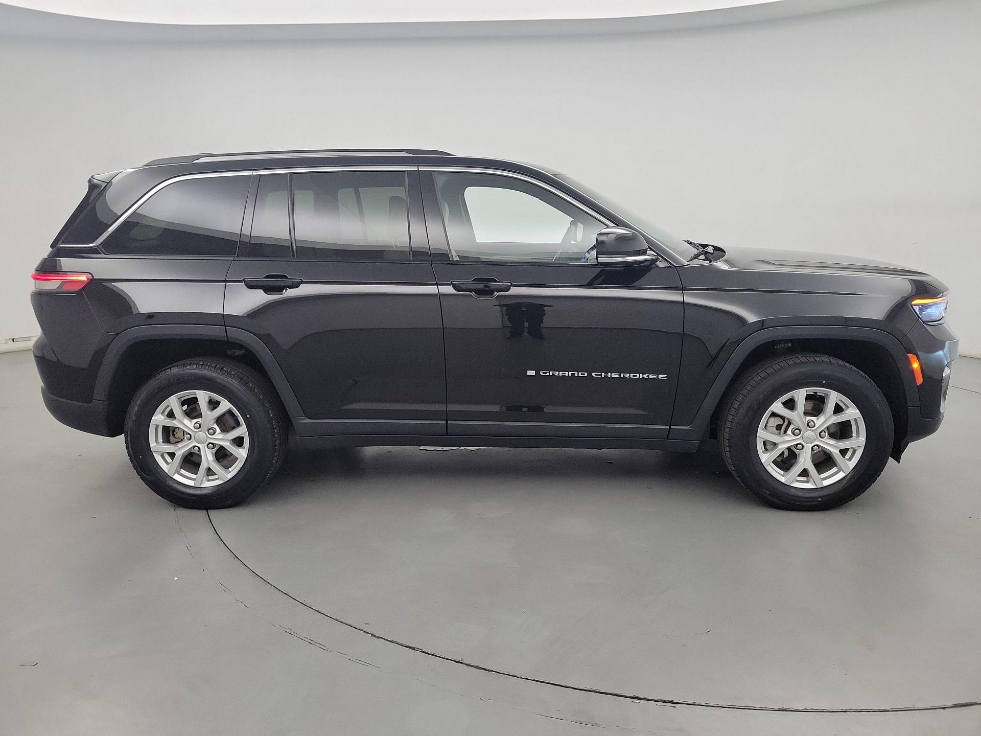 Thumbnail: 2023 Jeep Grand Cherokee - 4