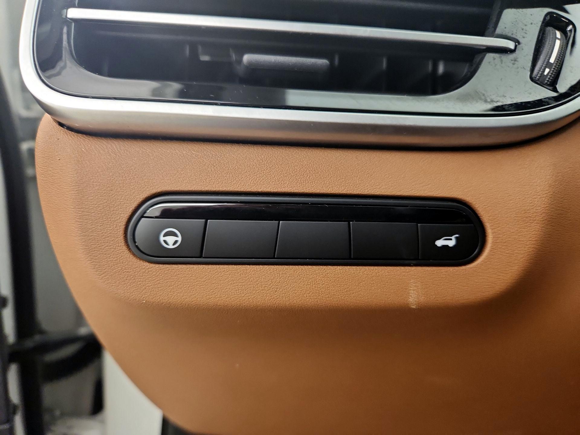 Thumbnail: 2023 INFINITI QX60 - 13