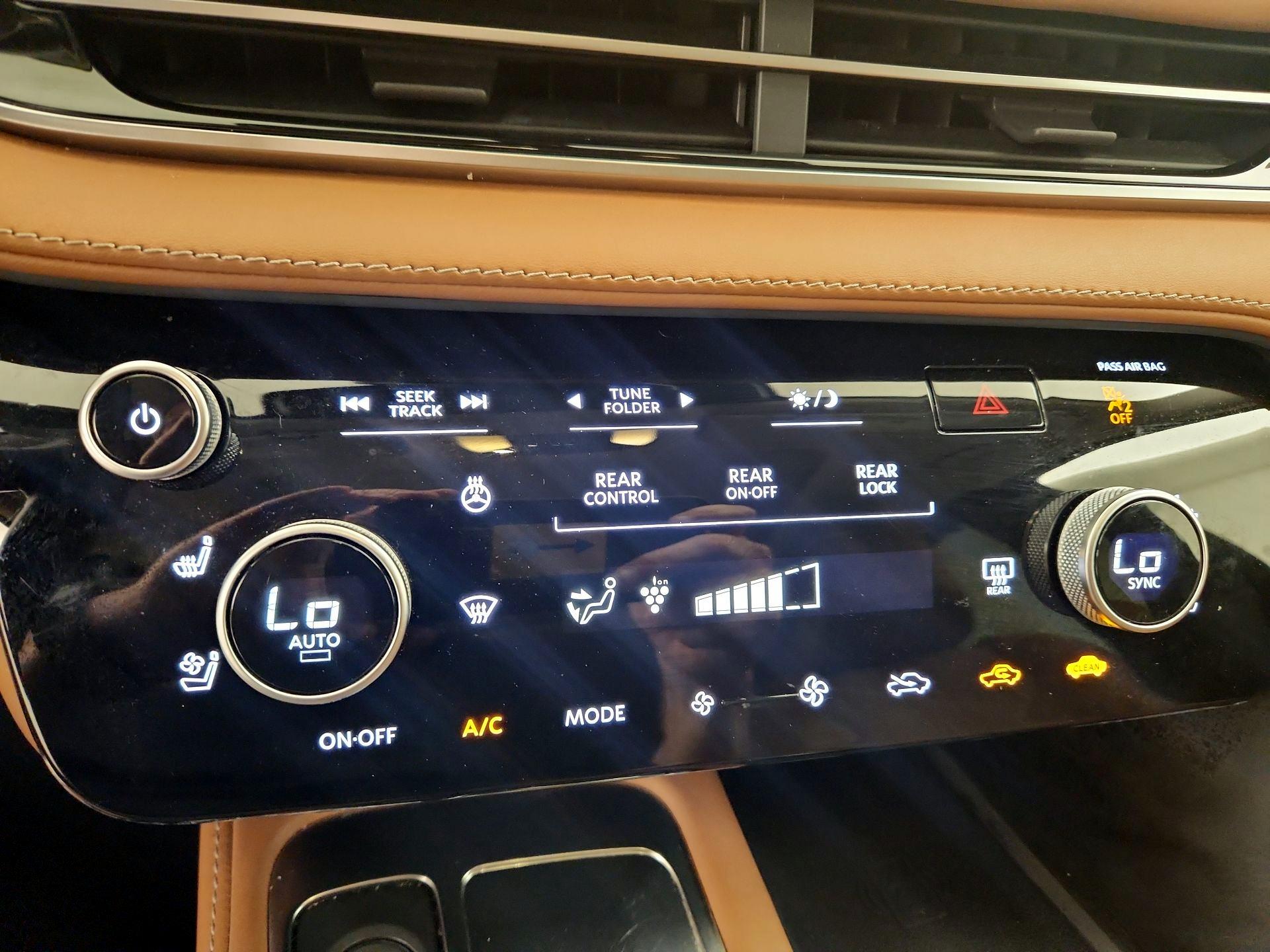 Thumbnail: 2023 INFINITI QX60 - 17