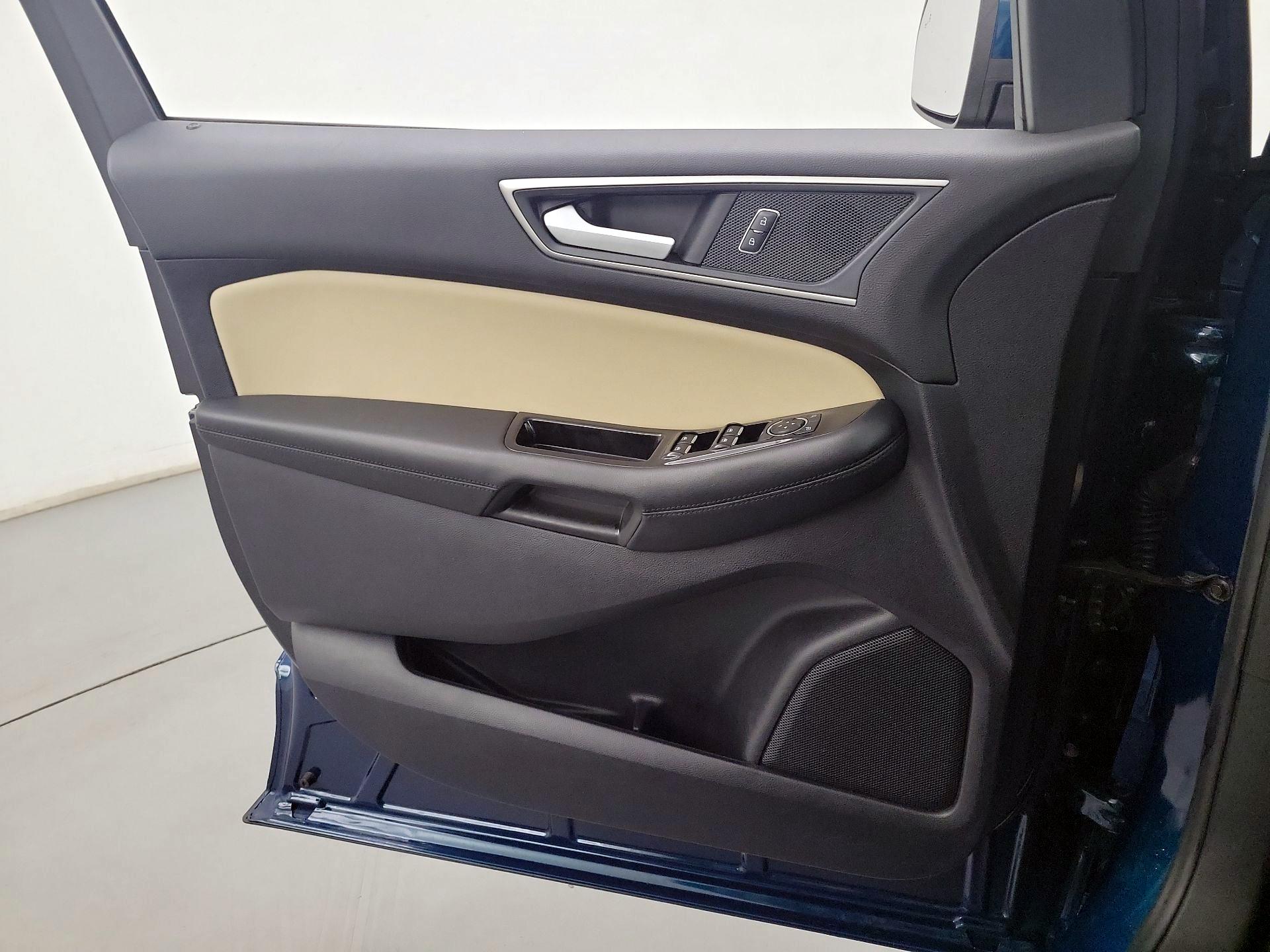 Thumbnail: 2020 Ford Edge - 12