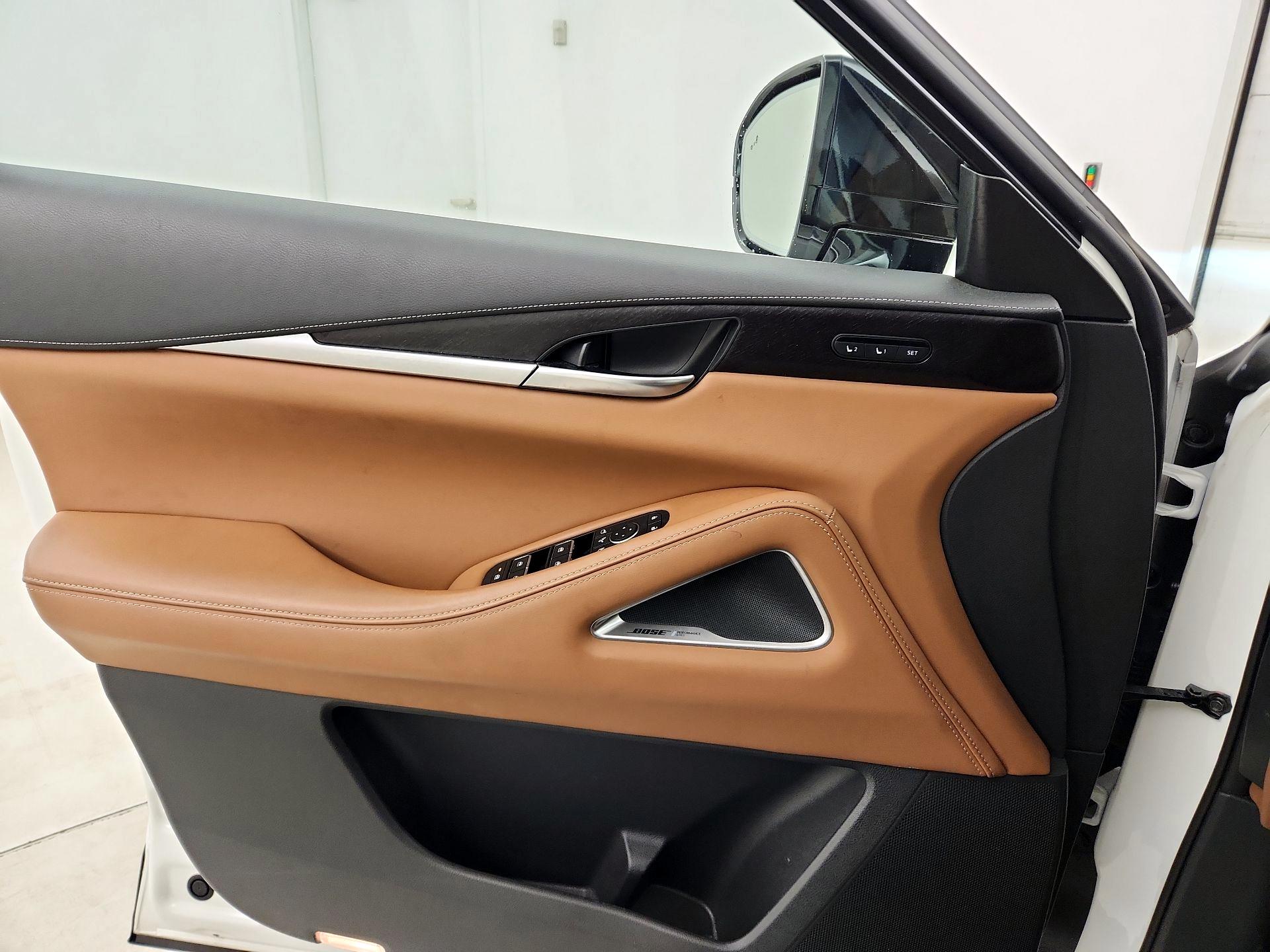 Thumbnail: 2023 INFINITI QX60 - 12