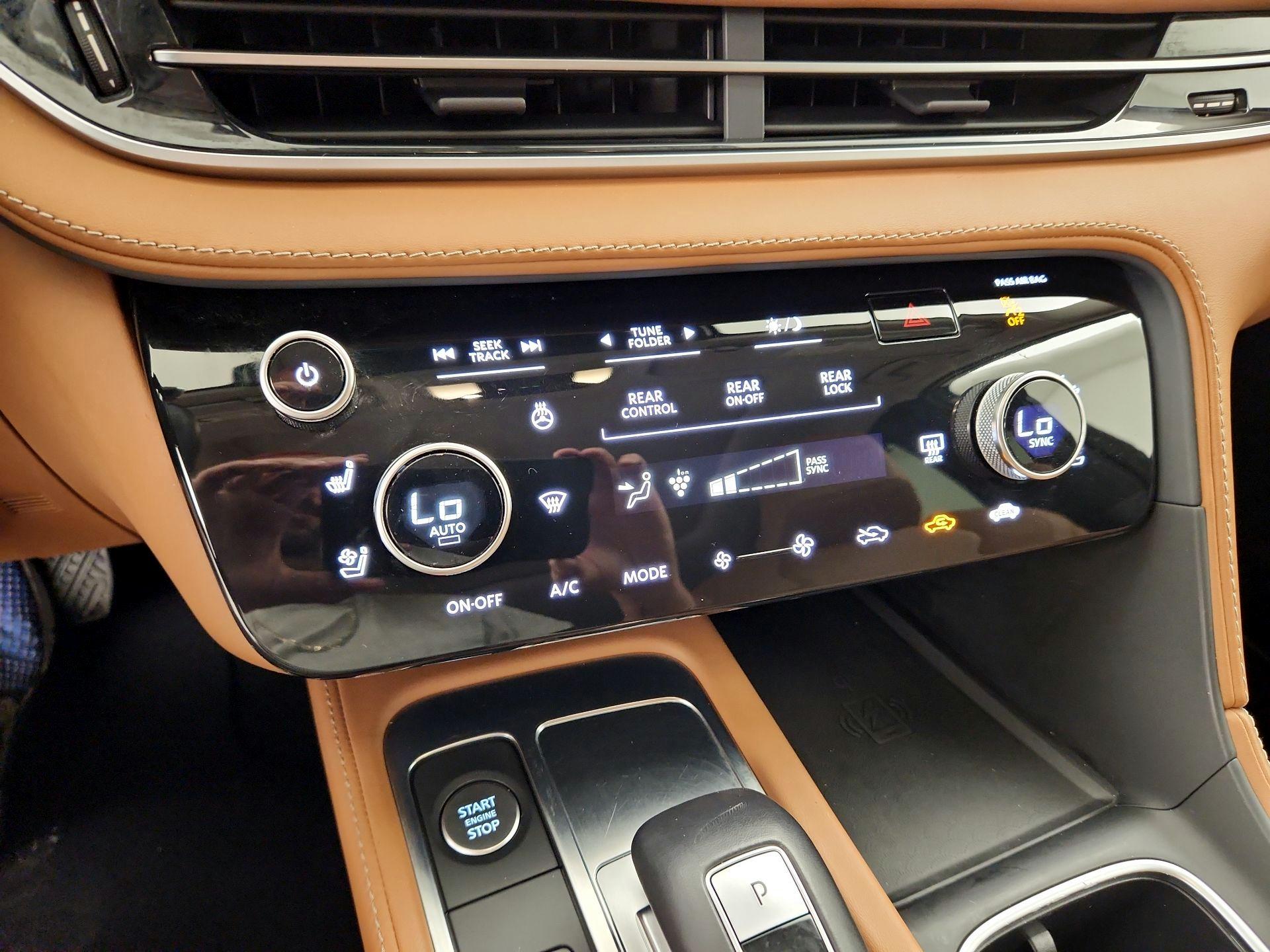 Thumbnail: 2023 INFINITI QX60 - 14