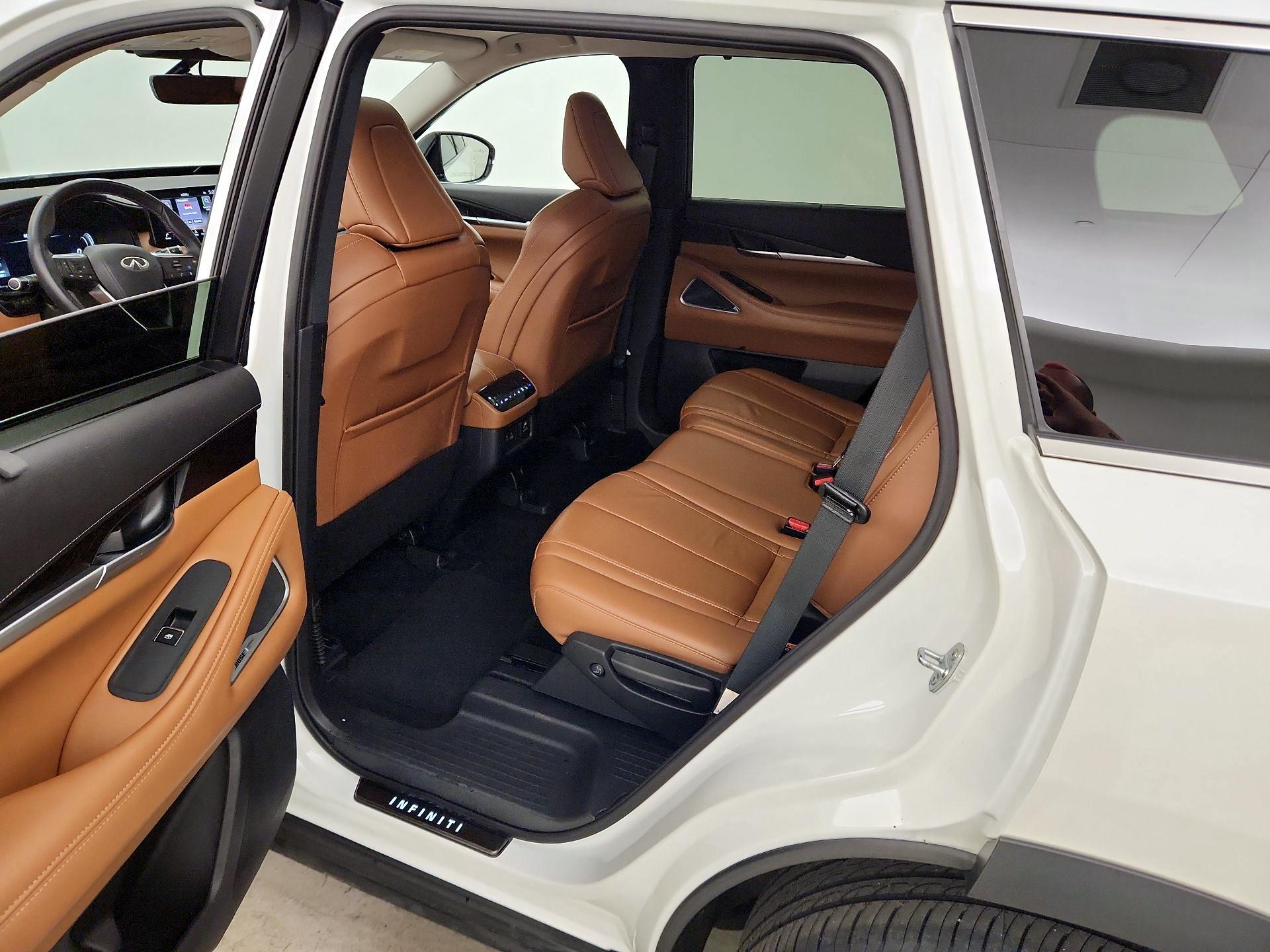 Thumbnail: 2023 INFINITI QX60 - 18