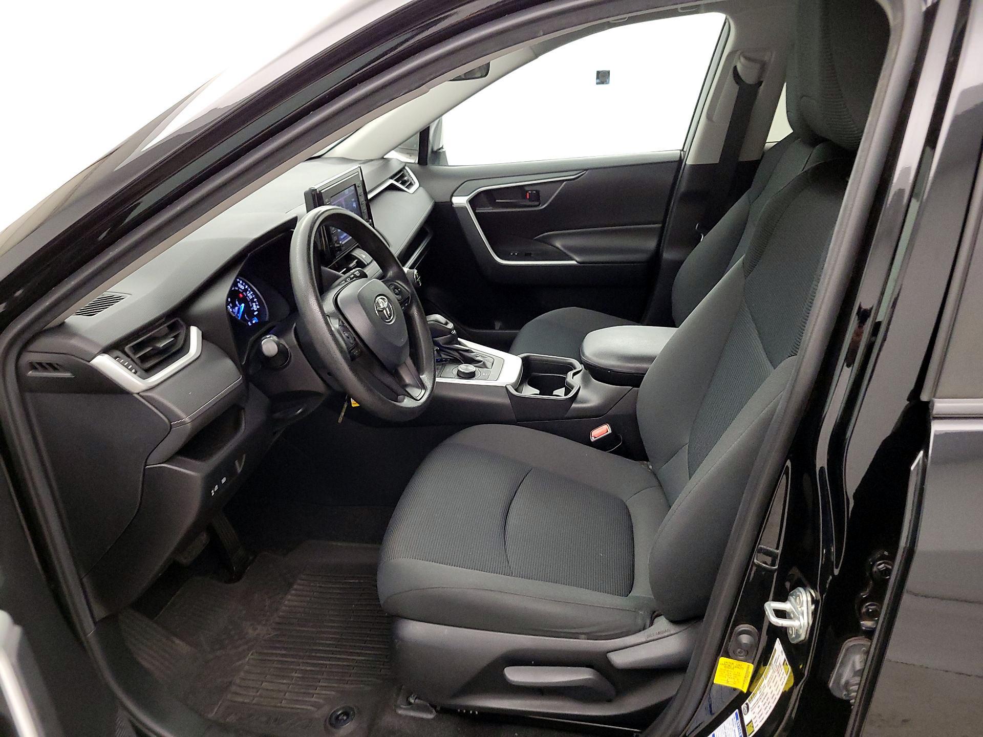 Thumbnail: 2021 Toyota RAV4 - 11