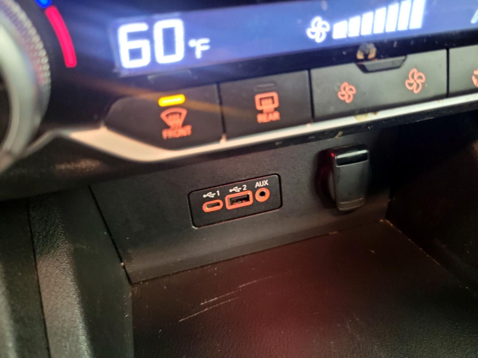 Thumbnail: 2020 Nissan Sentra - 18
