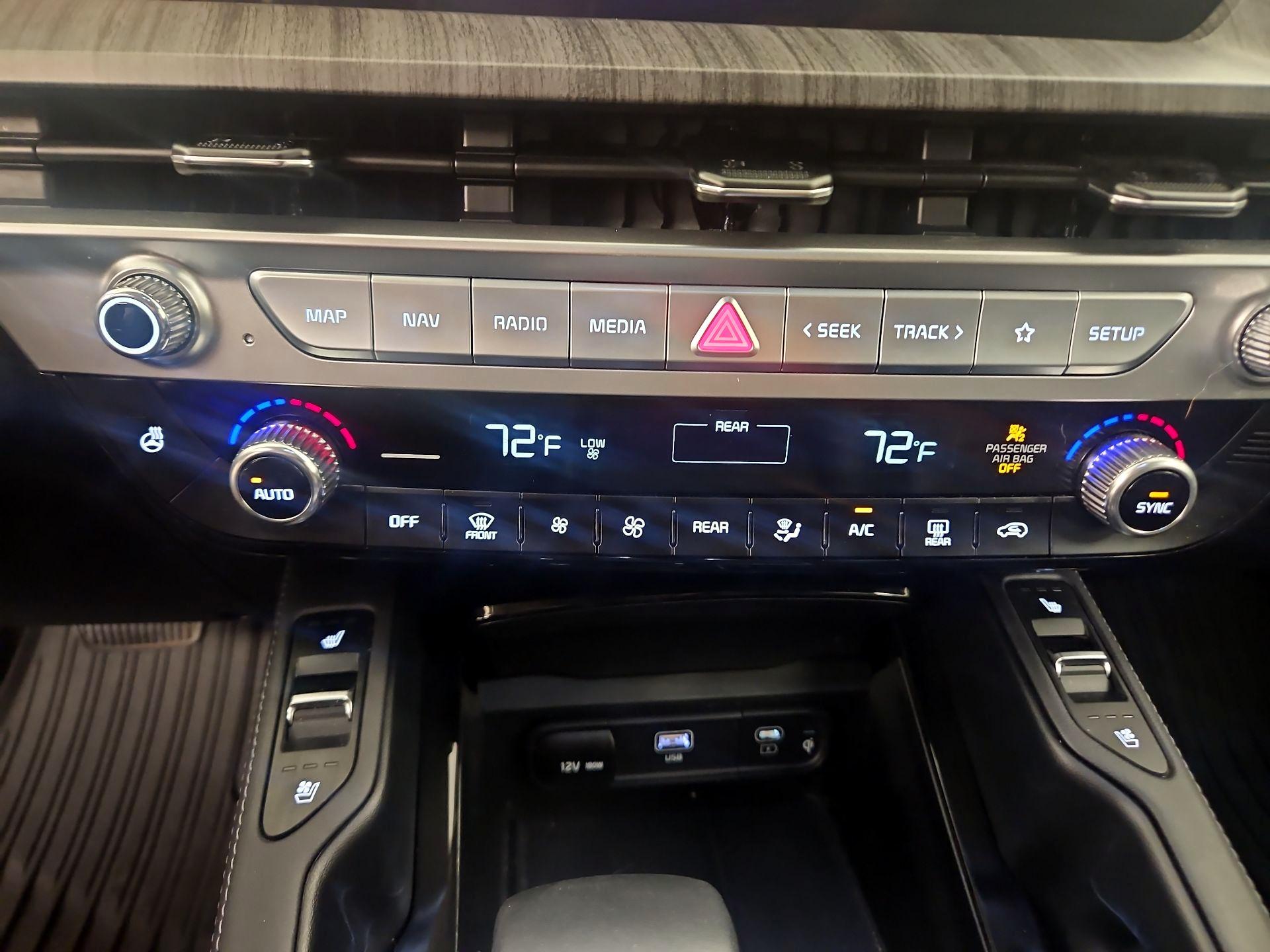 Thumbnail: 2023 Kia Telluride - 17