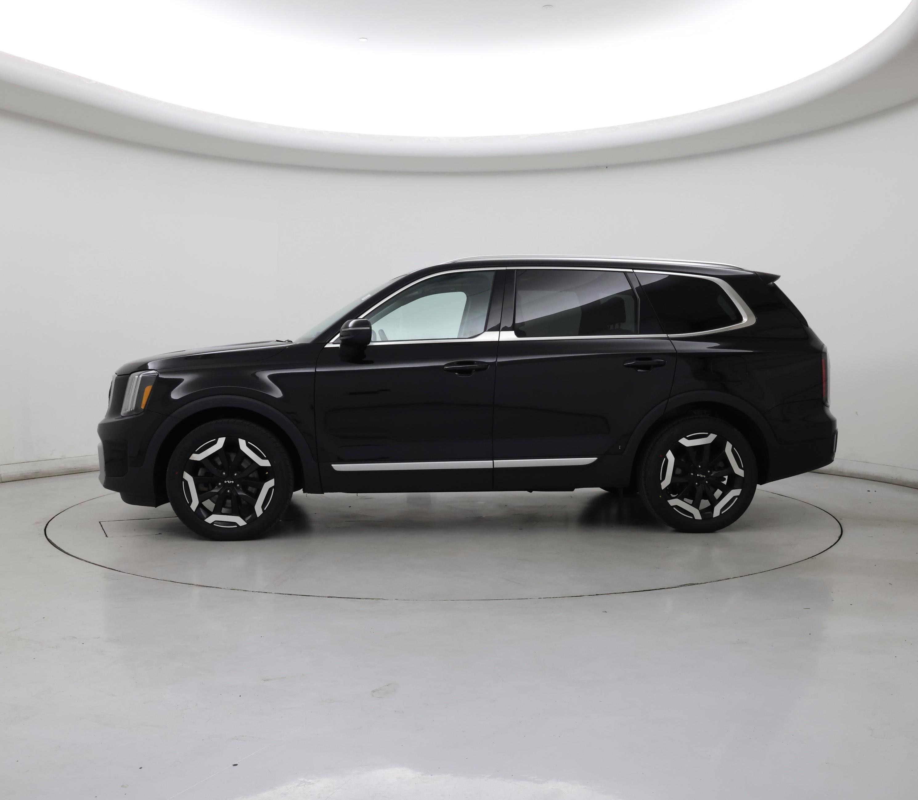 Thumbnail: 2023 Kia Telluride - 3