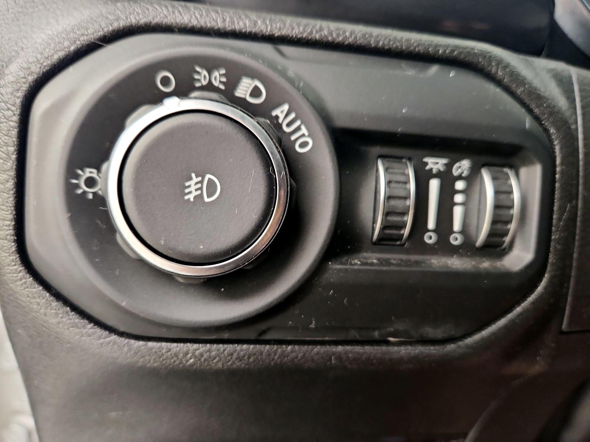 Thumbnail: 2022 Jeep Wrangler - 13