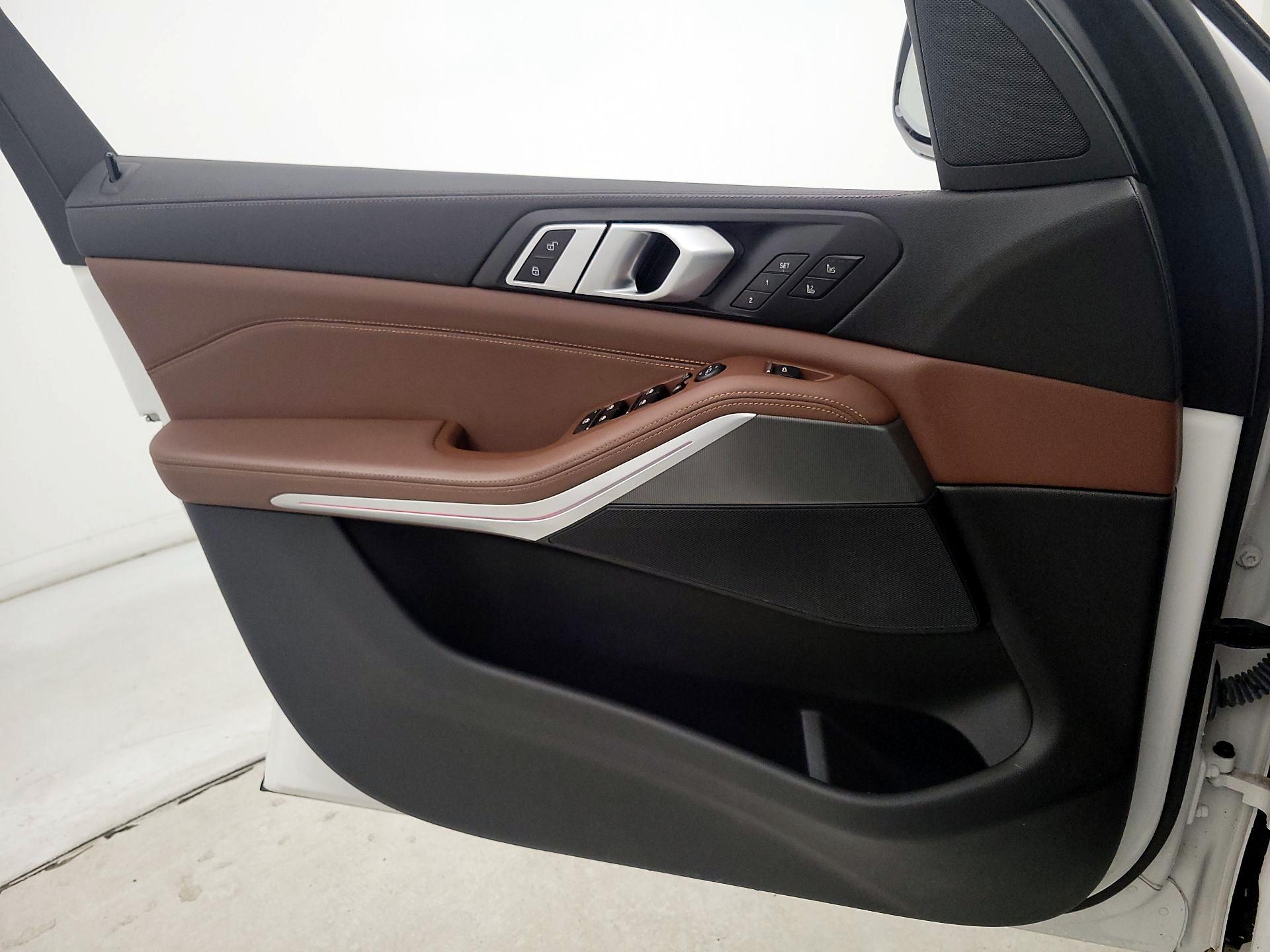 Thumbnail: 2021 BMW X5 - 12