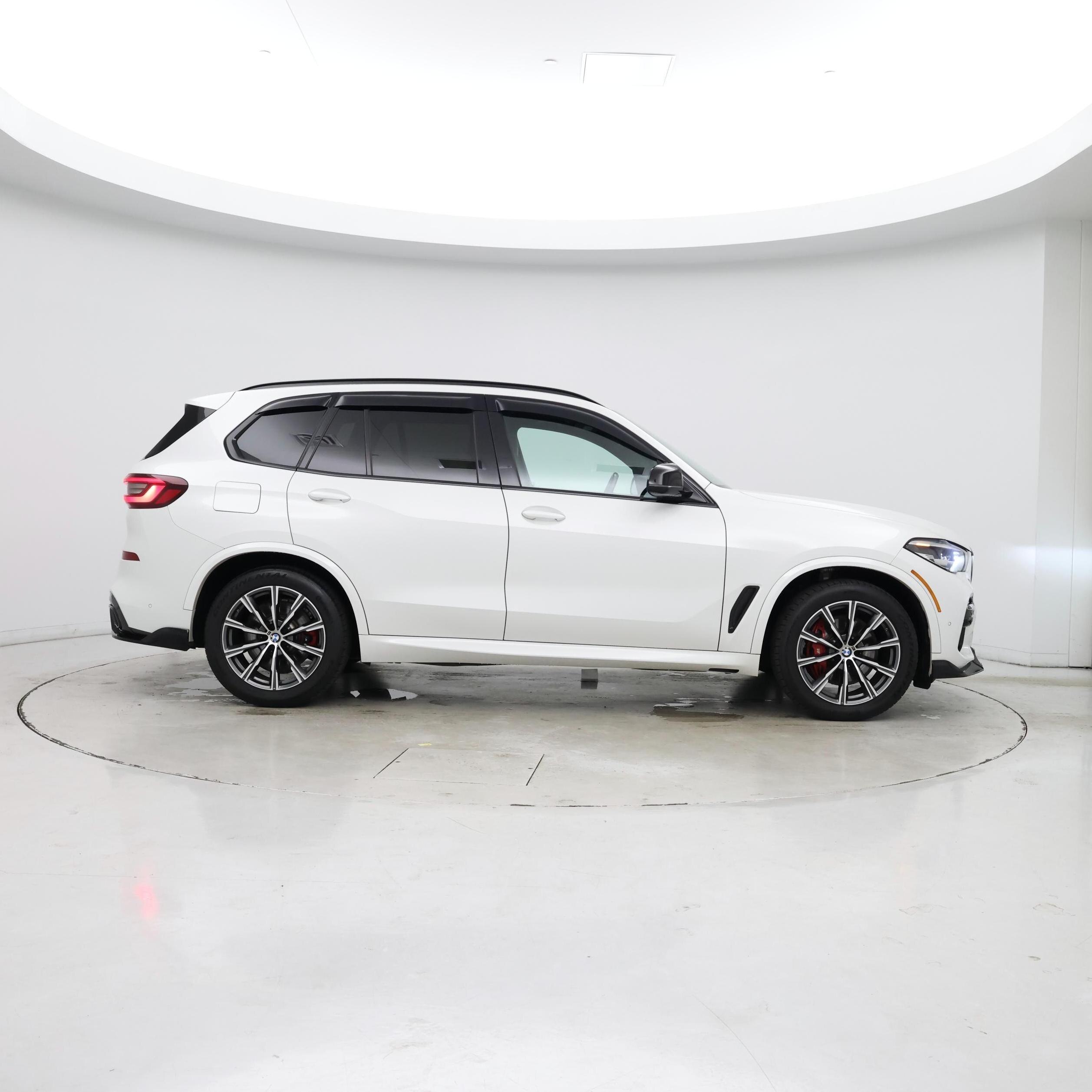 Thumbnail: 2021 BMW X5 - 7