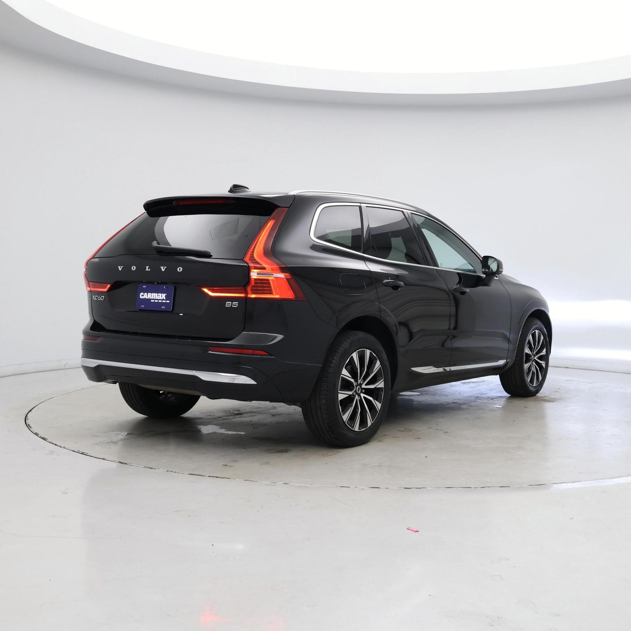 Thumbnail: 2023 Volvo XC60 - 8