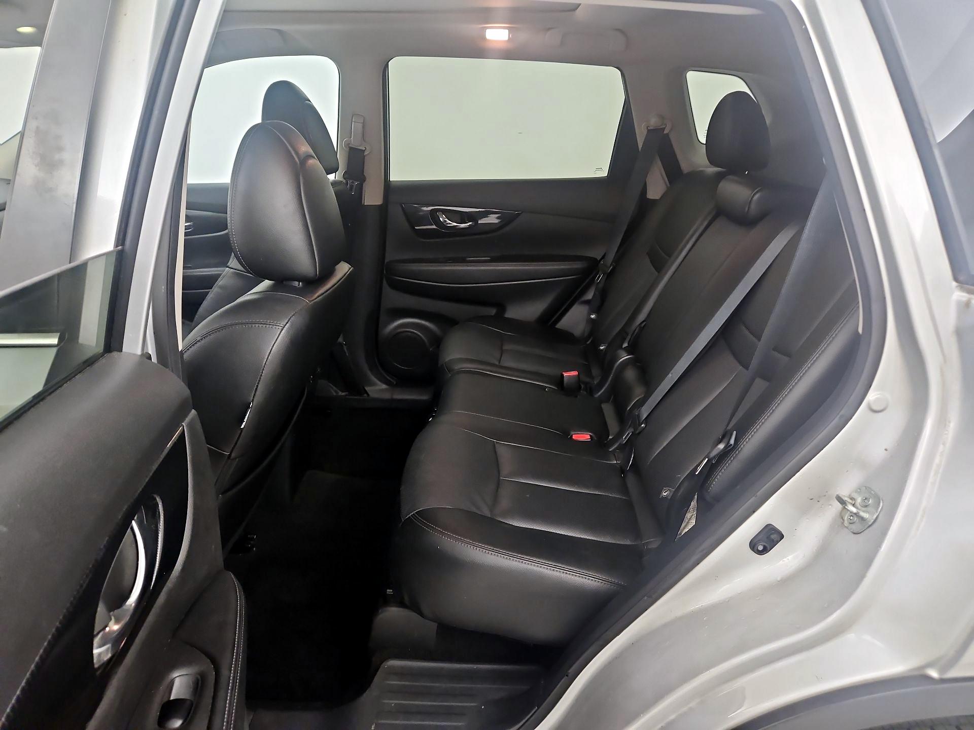 Thumbnail: 2018 Nissan Rogue - 20