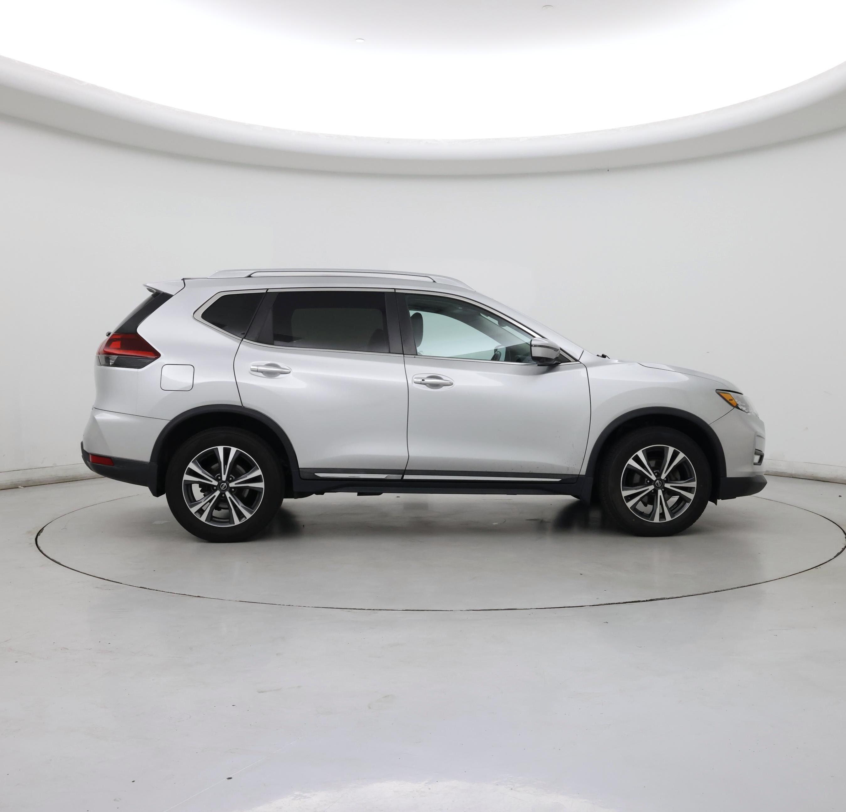 Thumbnail: 2018 Nissan Rogue - 7