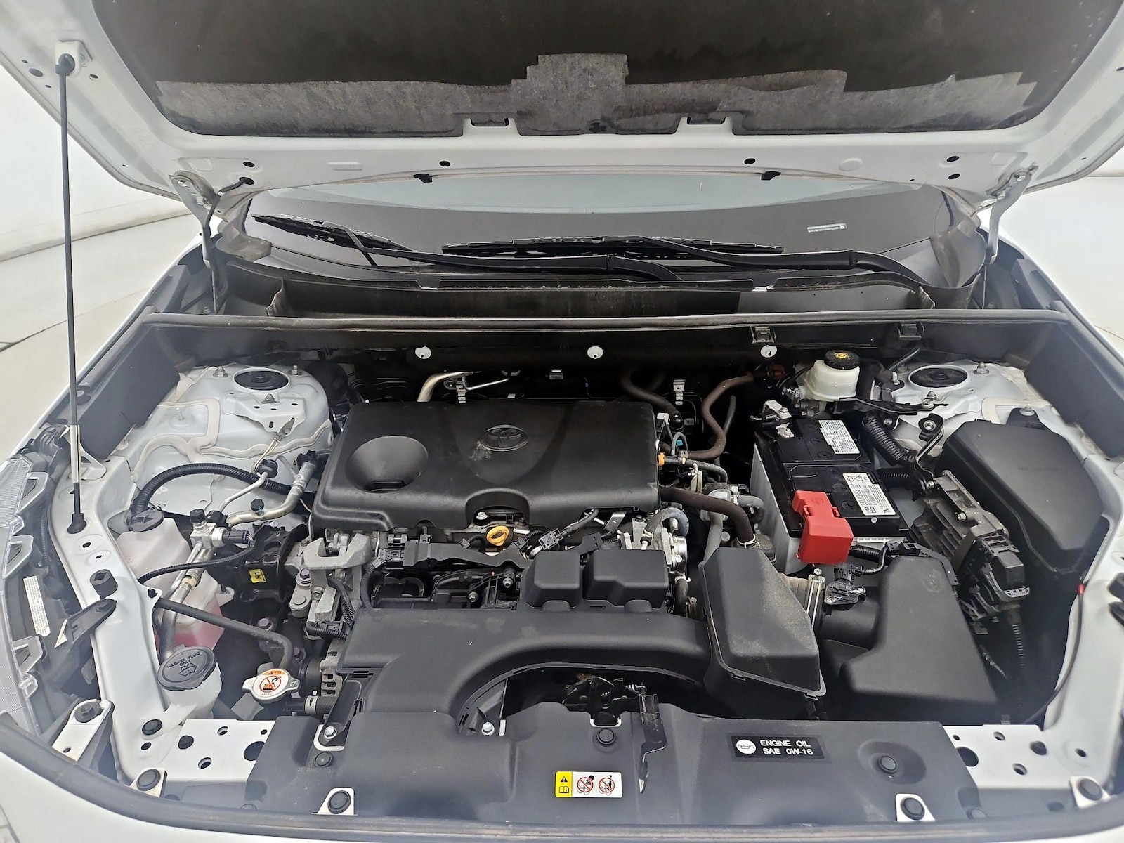 2022 Toyota RAV4 XLE - Photo 22