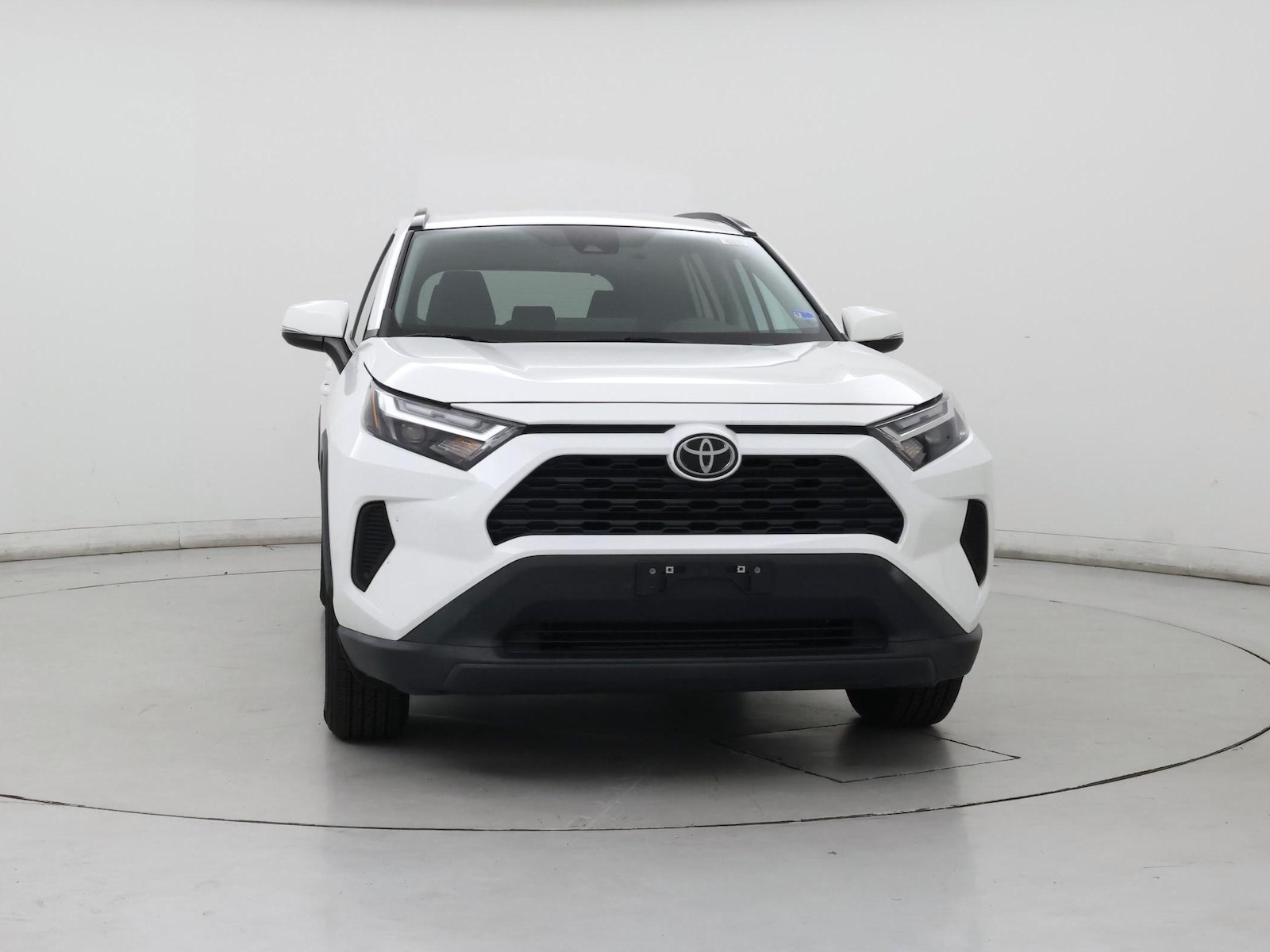 2022 Toyota RAV4 XLE - Photo 6