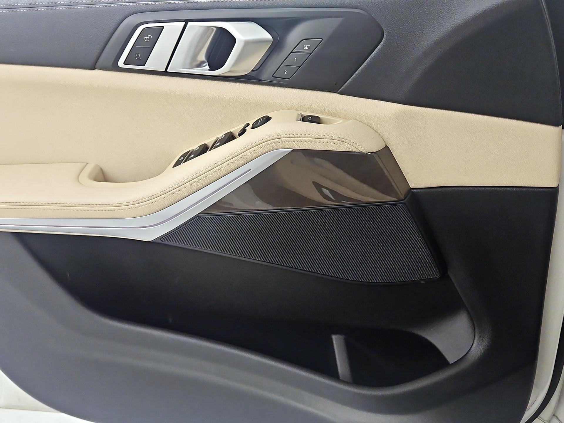 Thumbnail: 2022 BMW X5 - 12
