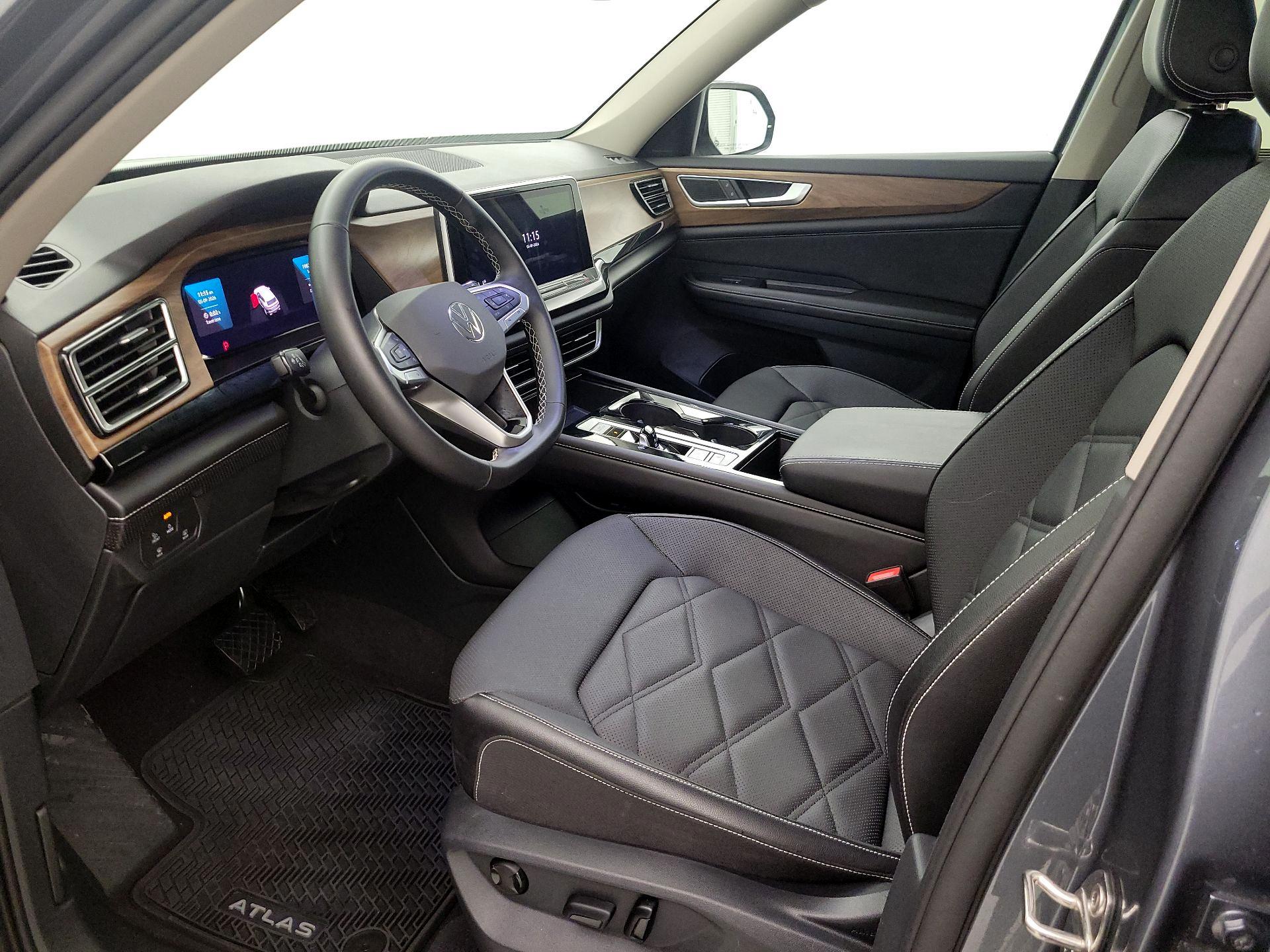 Thumbnail: 2024 Volkswagen Atlas - 11