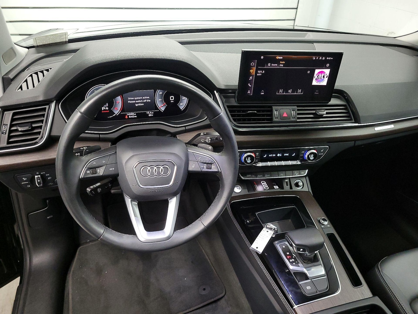 Photo 10