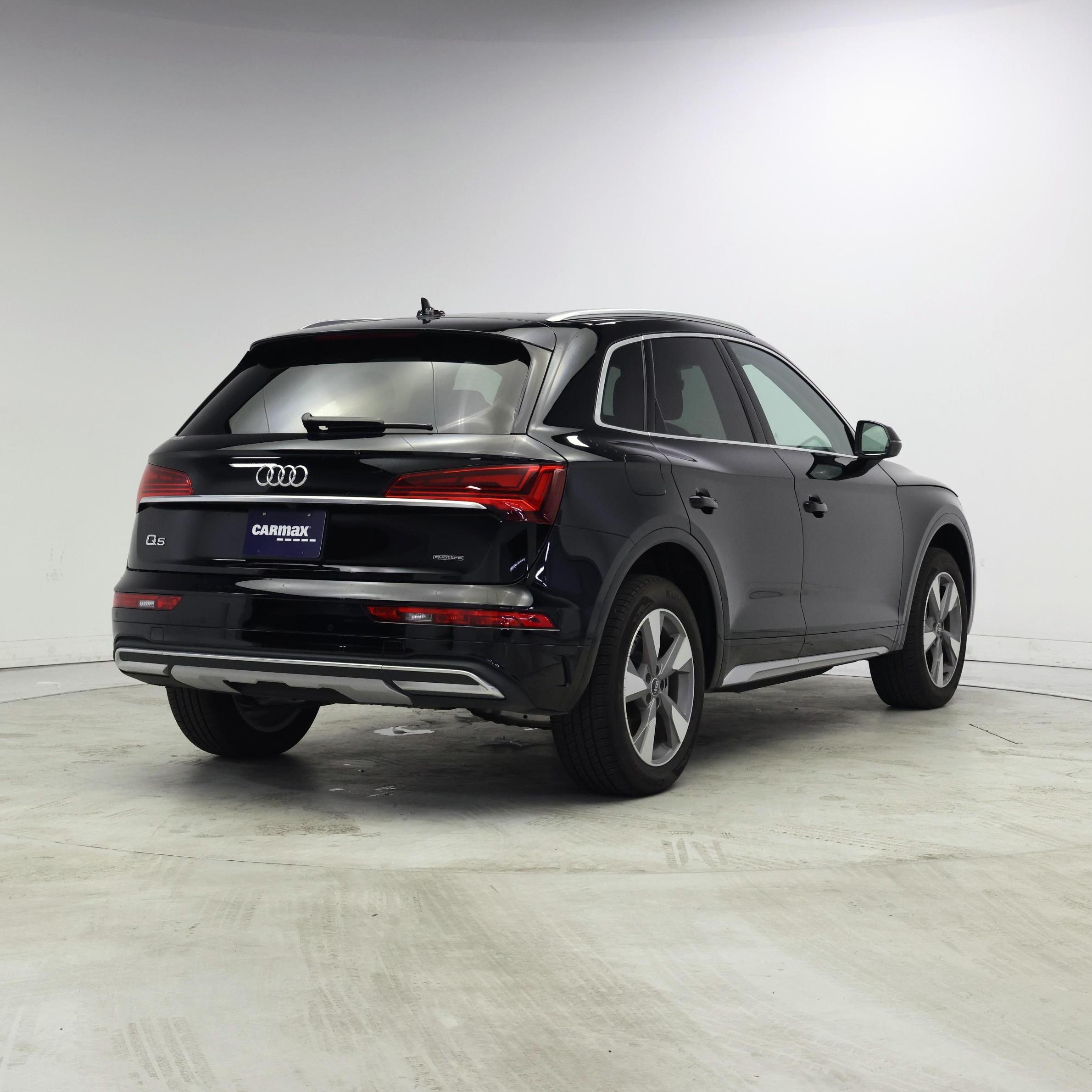 Thumbnail: 2023 Audi Q5 - 8