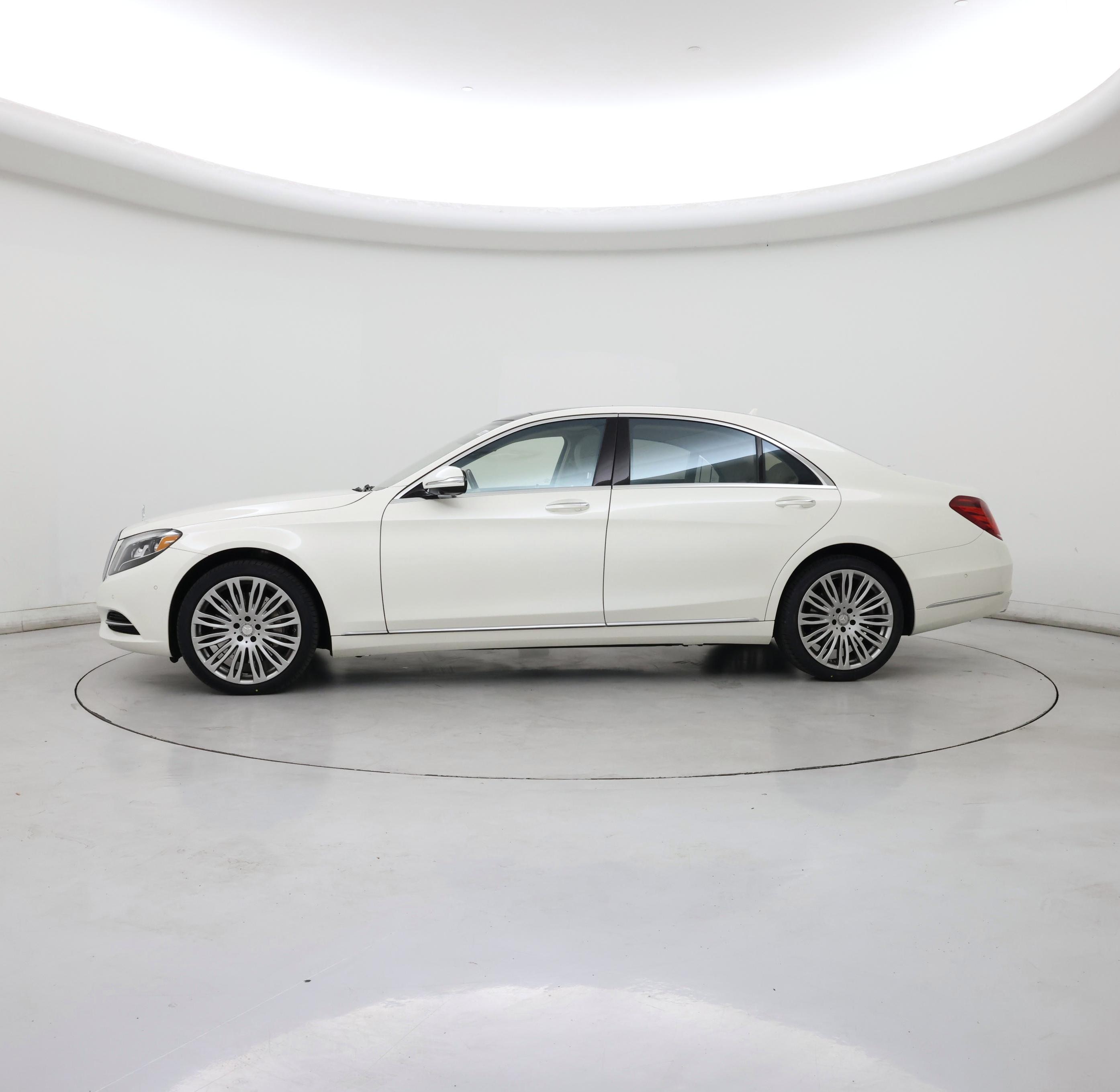 Thumbnail: 2016 Mercedes-Benz S-Class - 3