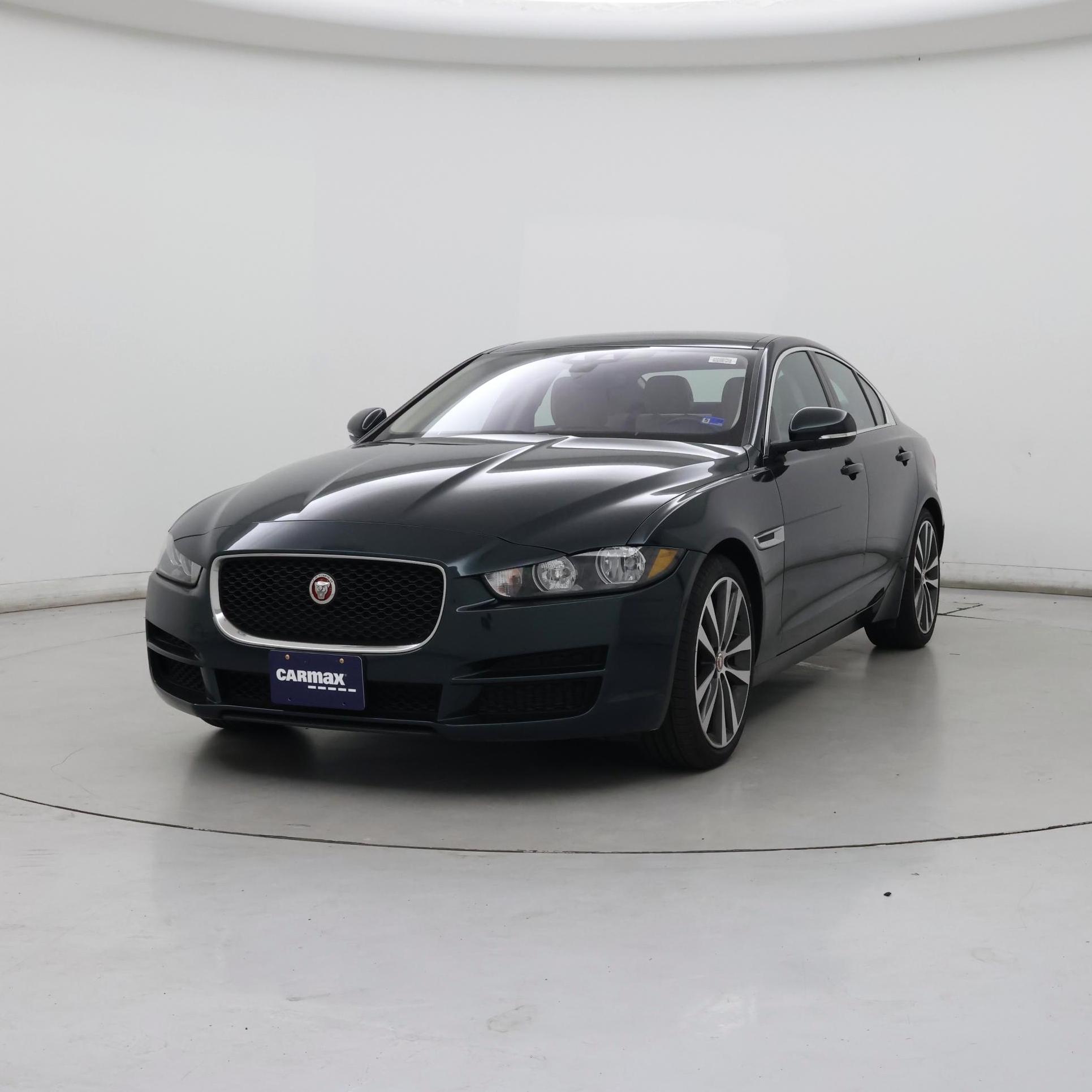 Thumbnail: 2017 Jaguar XE - 4